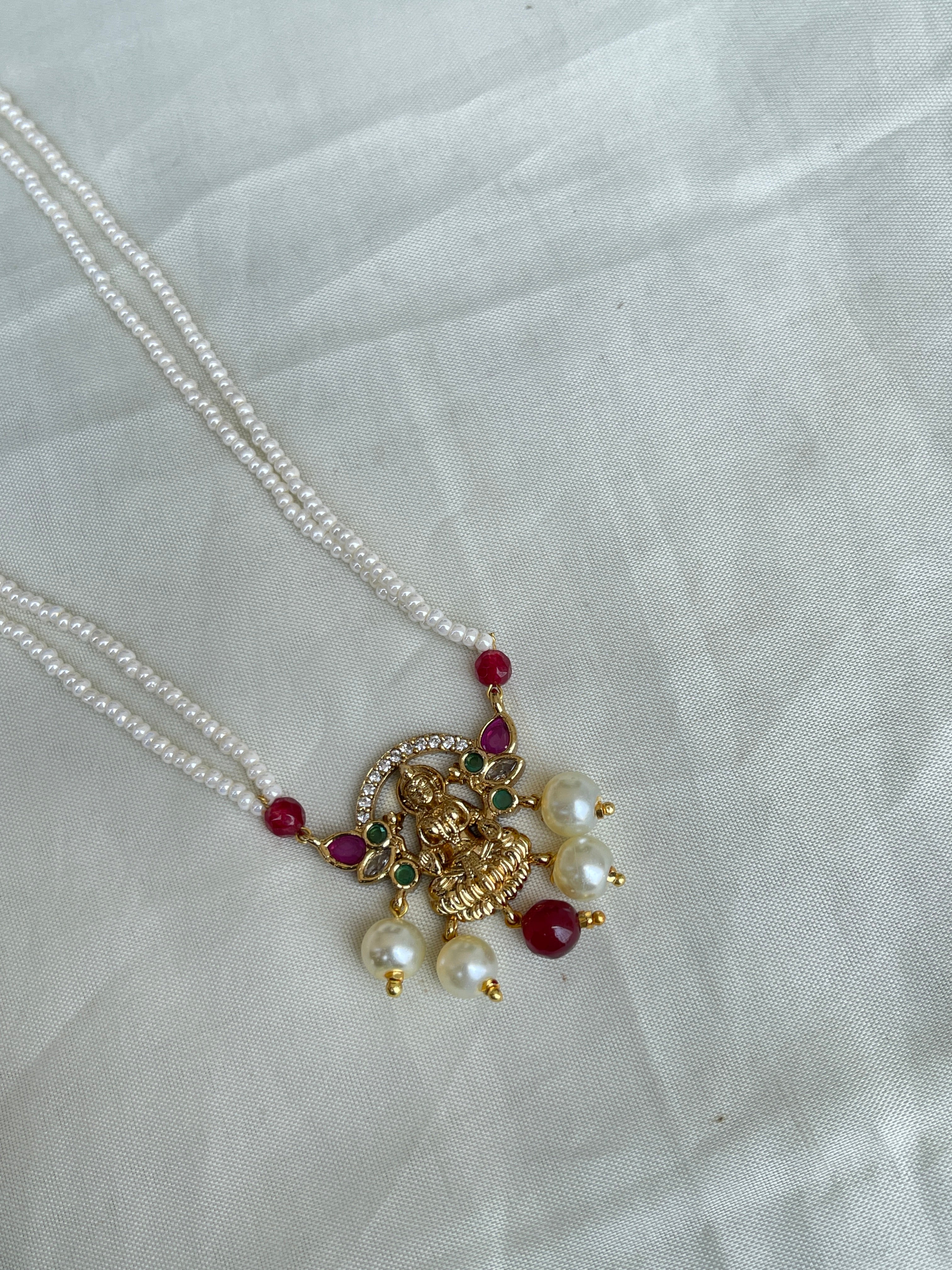 2 lines sugar pearl Lakshmi Devi pendant in ruby and green pc001