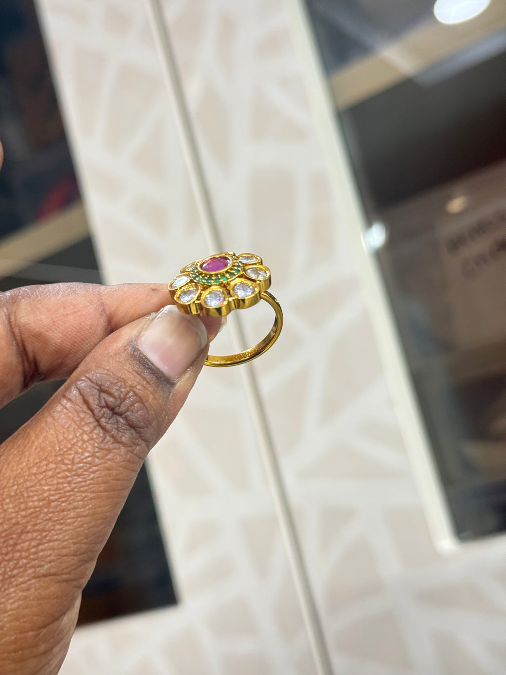 Rg211 adjustable finger ring