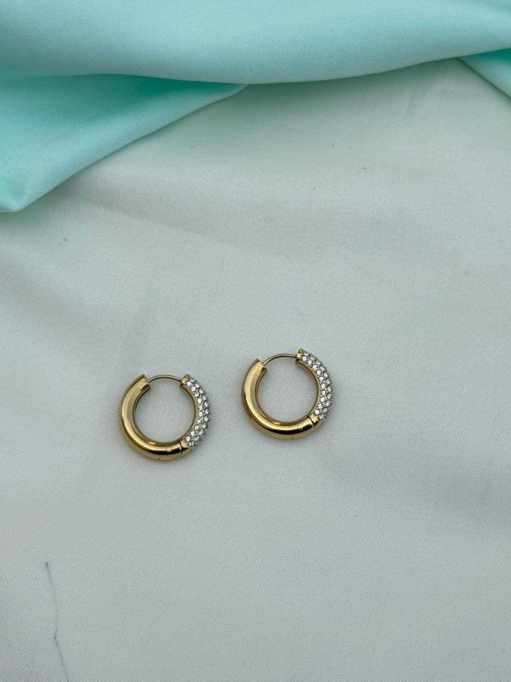 St039 anti tarnish stones locksystem studs