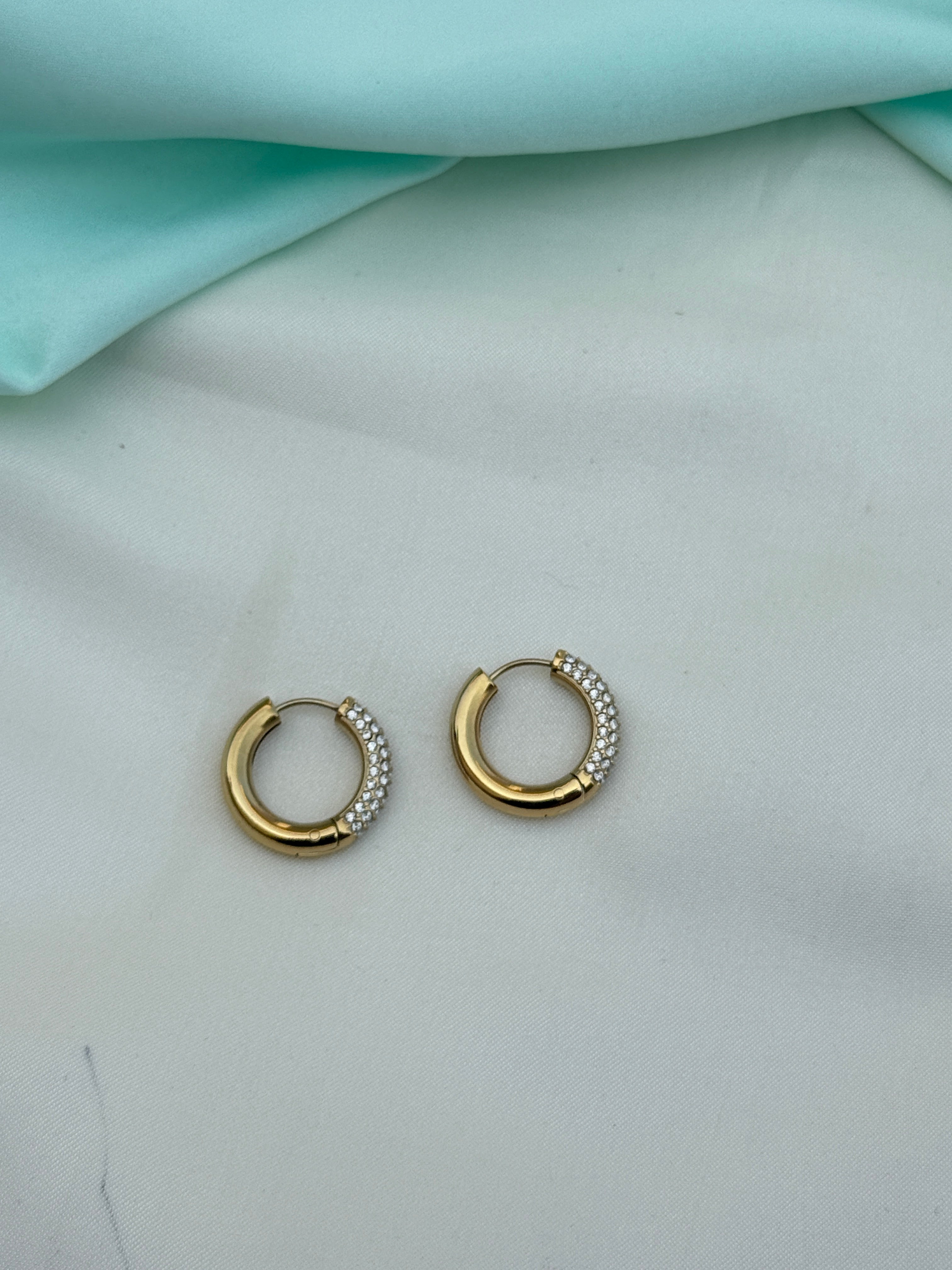 St039 anti tarnish stones locksystem studs