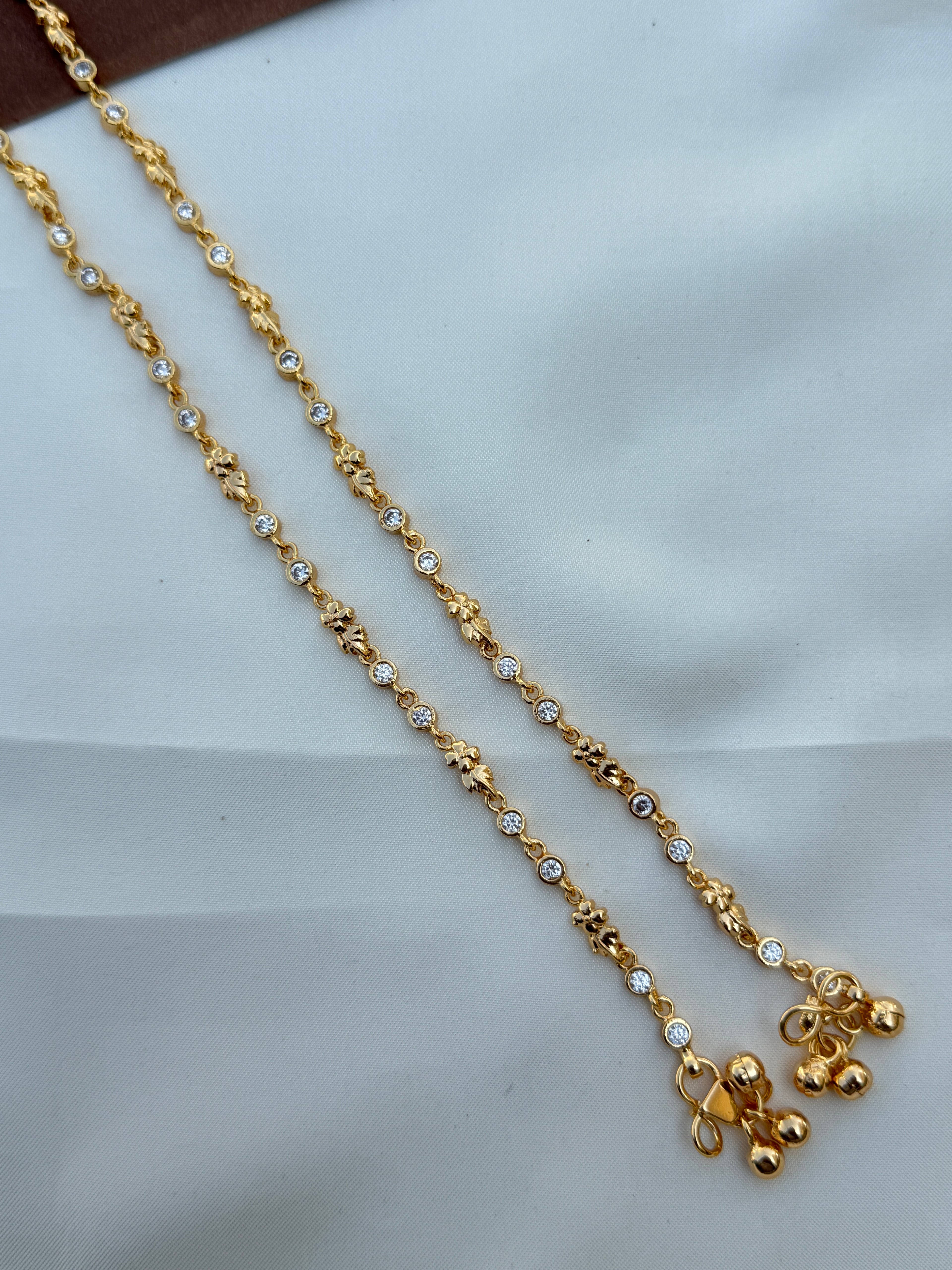 Ak112 panchaloham flower anklets in 9.5 and 10.5 sizes