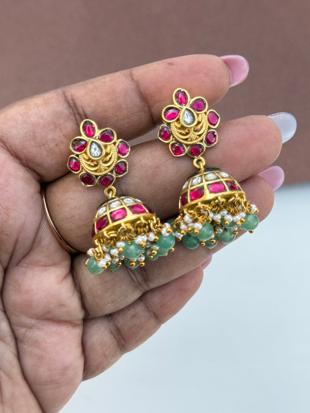 Er170  jadau kundan small butta earrings