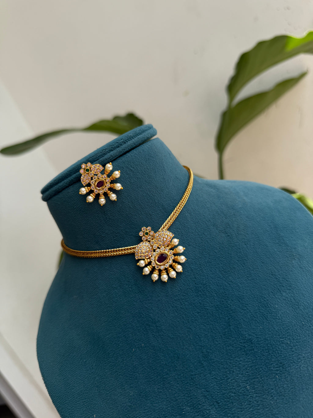Ns458 Naan thread with pearl pendant