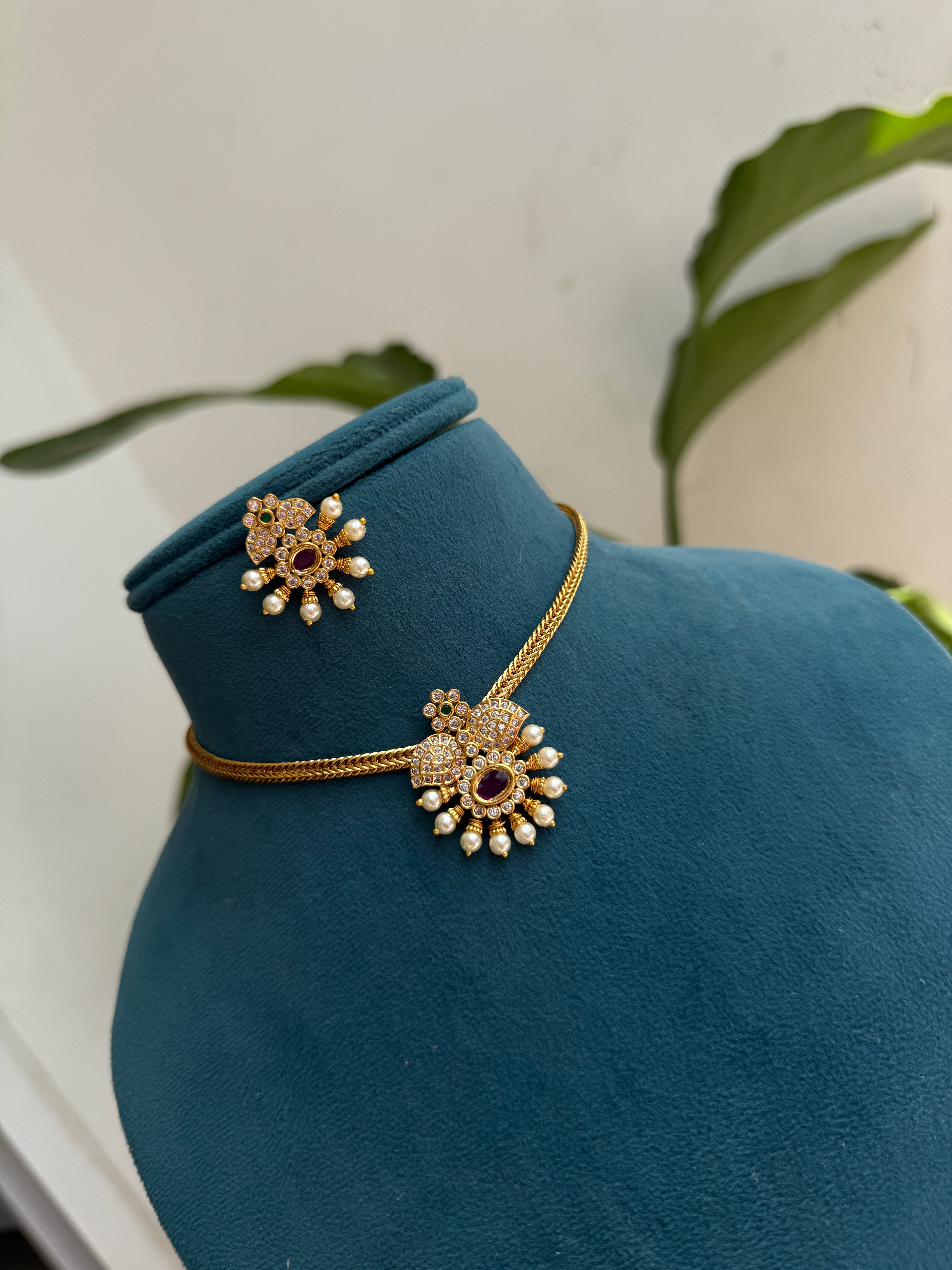 Ns458 Naan thread with pearl pendant