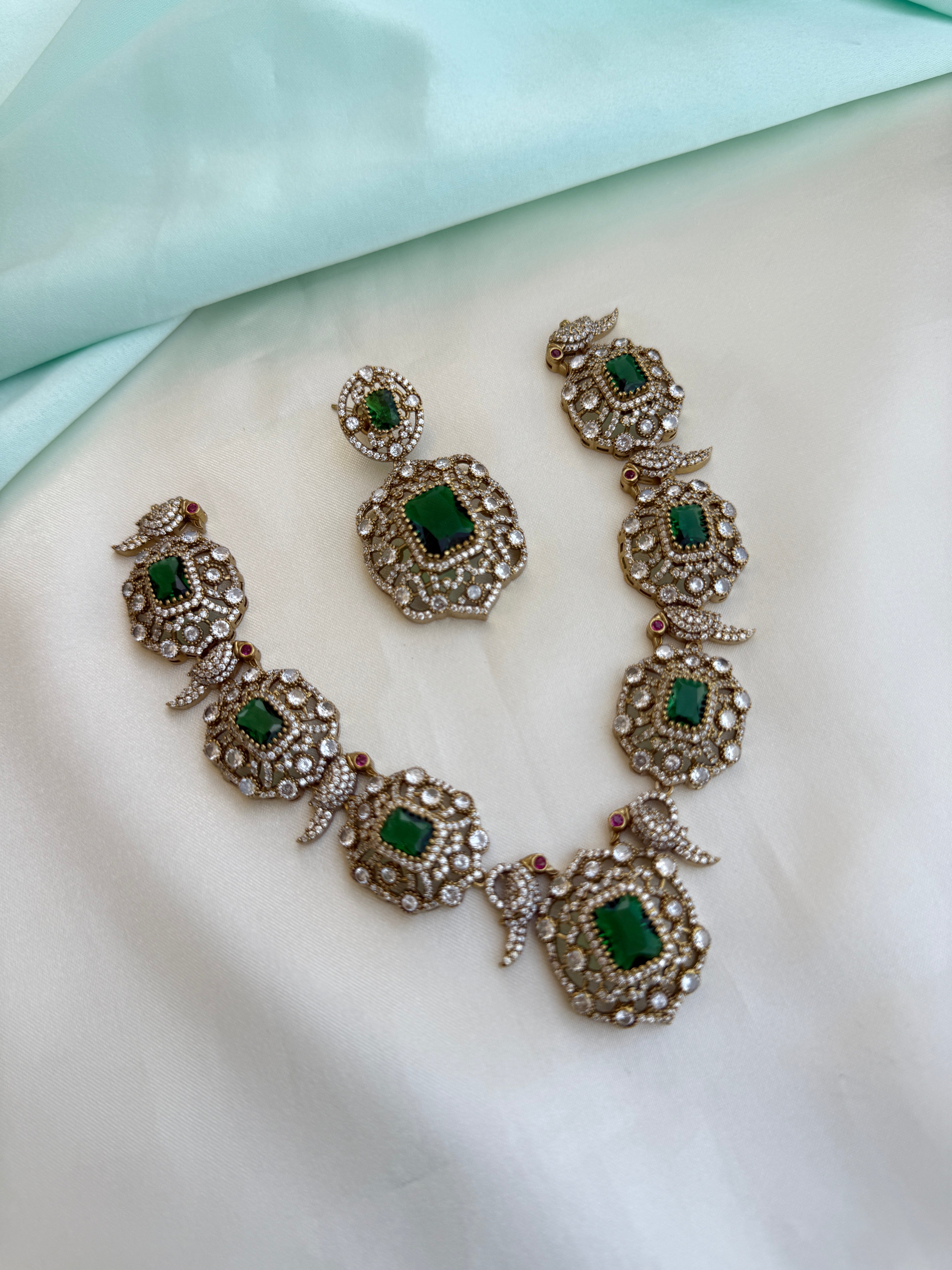 Emerald Kundan NeckSet with earrings ns275