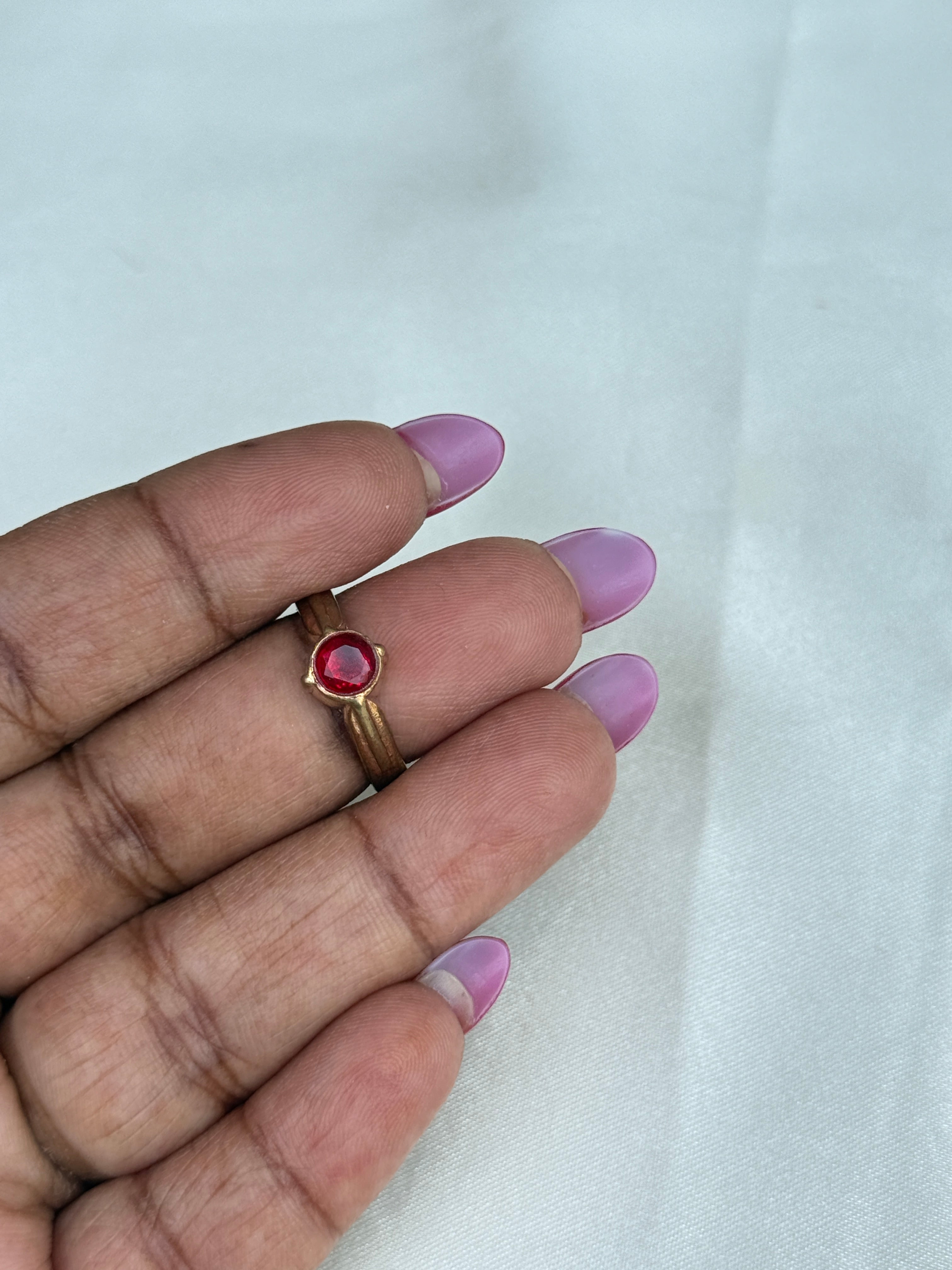 Rg090 panchaloham unpolished red stones finger ring