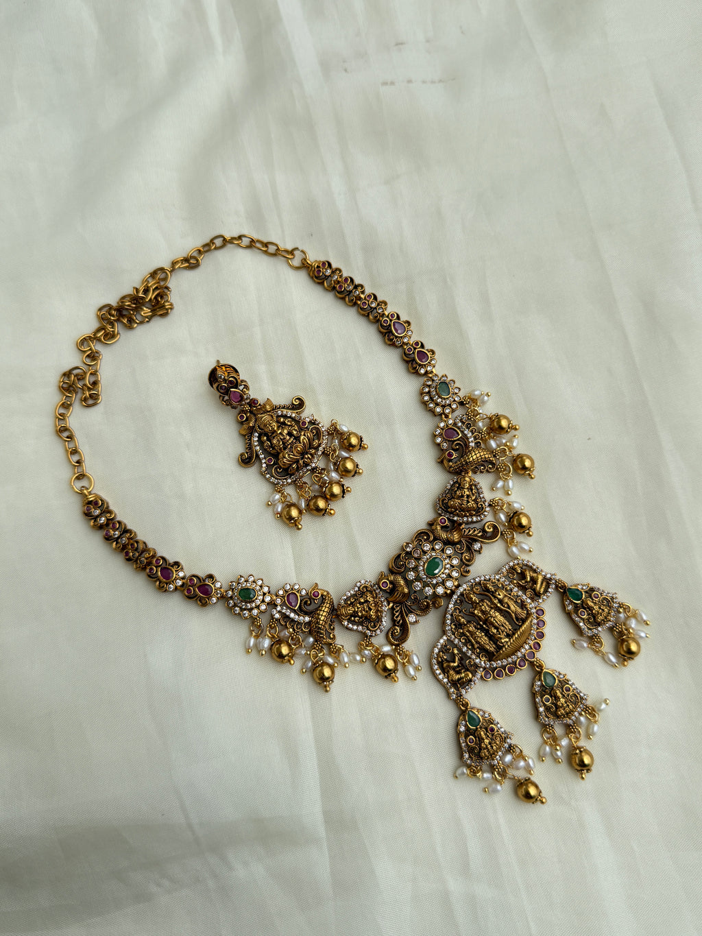 Ns312 ram parivaar and Lakshmi Devi nakshi neckset