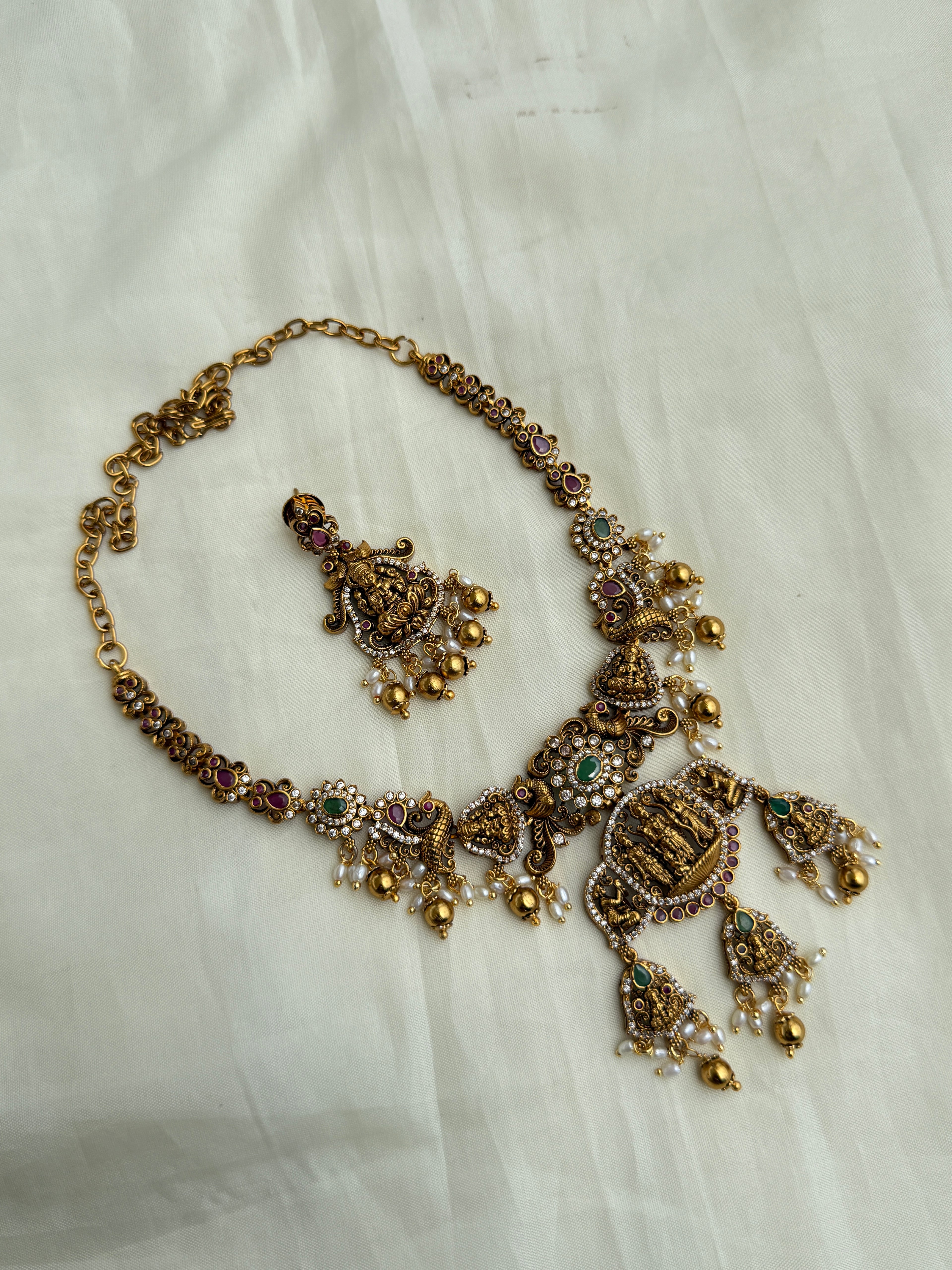 Ns312 ram parivaar and Lakshmi Devi nakshi neckset