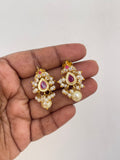 Small pearl studs Earrings