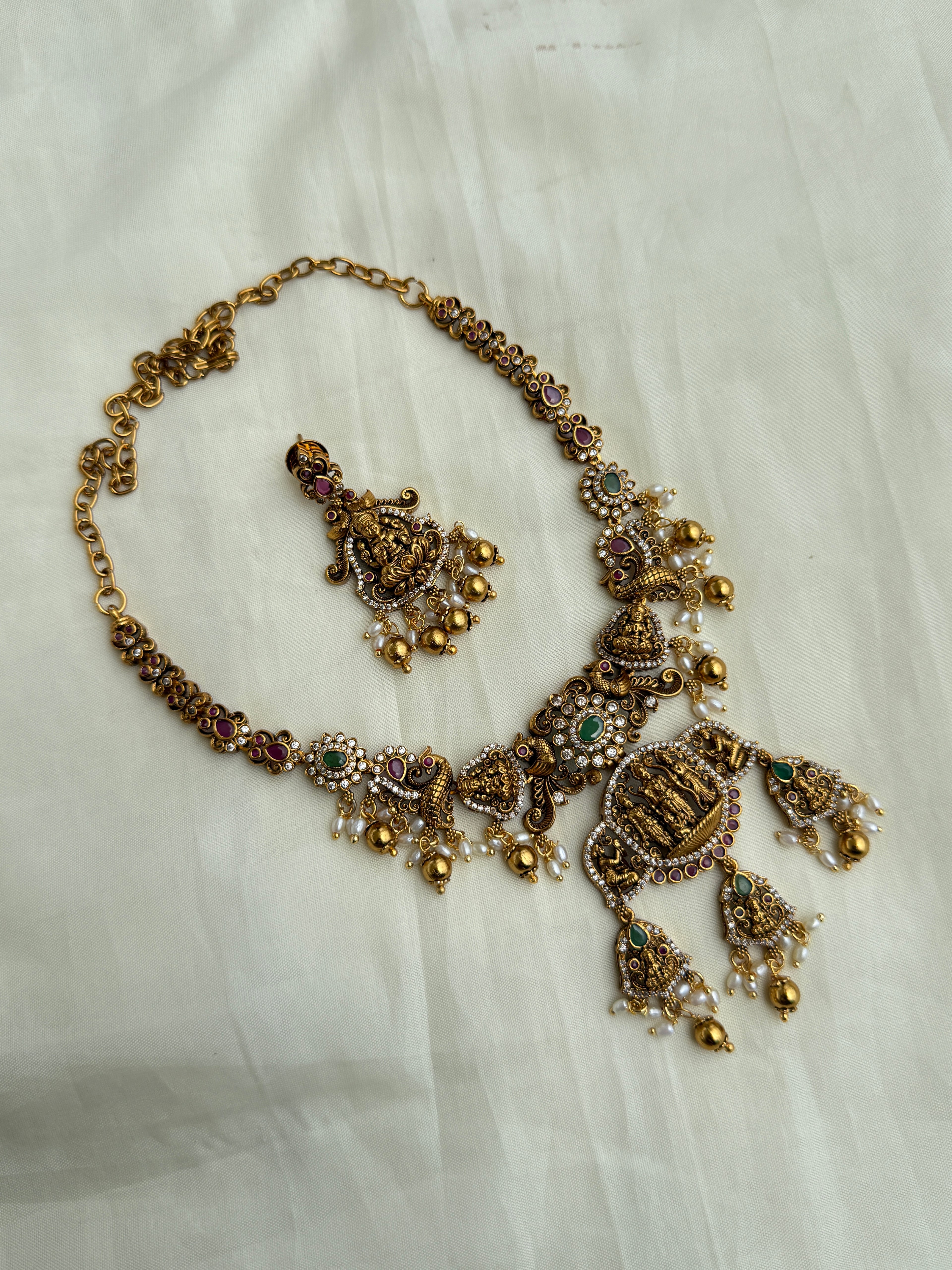 Ns312 ram parivaar and Lakshmi Devi nakshi neckset