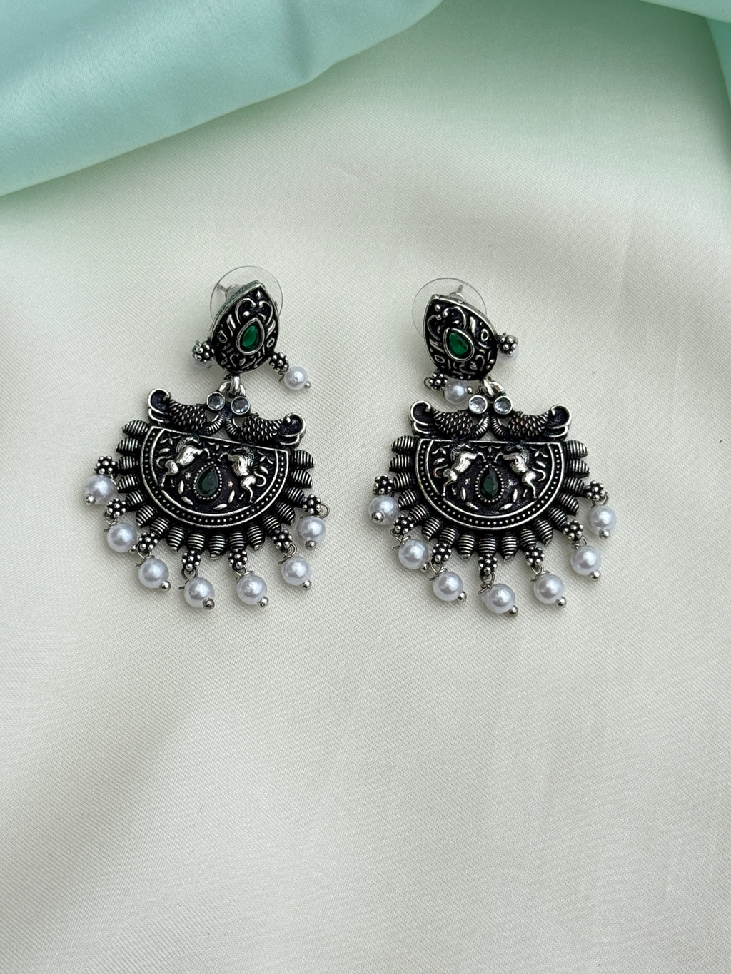 Er208 oxidised chandbalis back push earrings