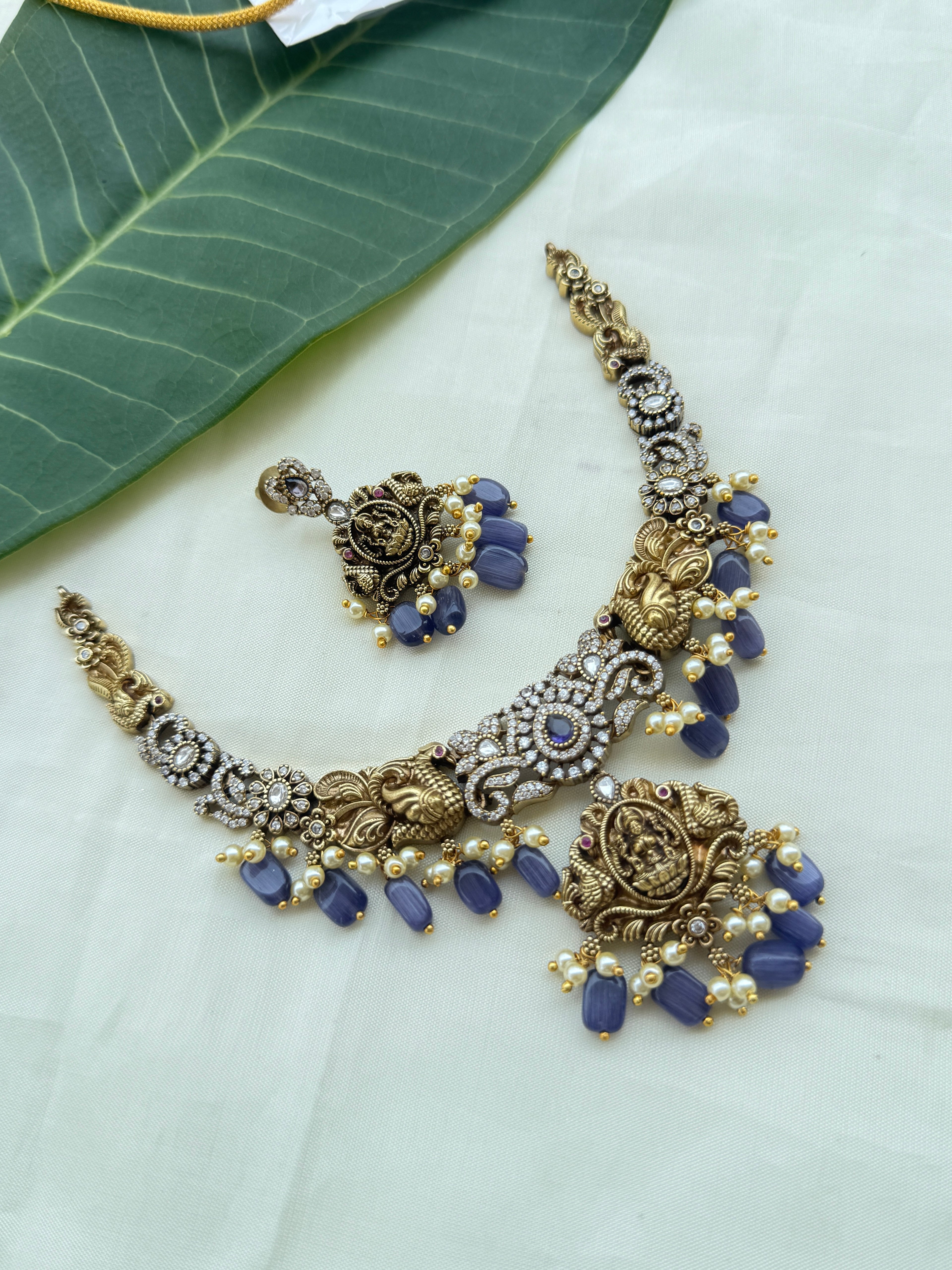 Ns251 Victorian purple beads neckset