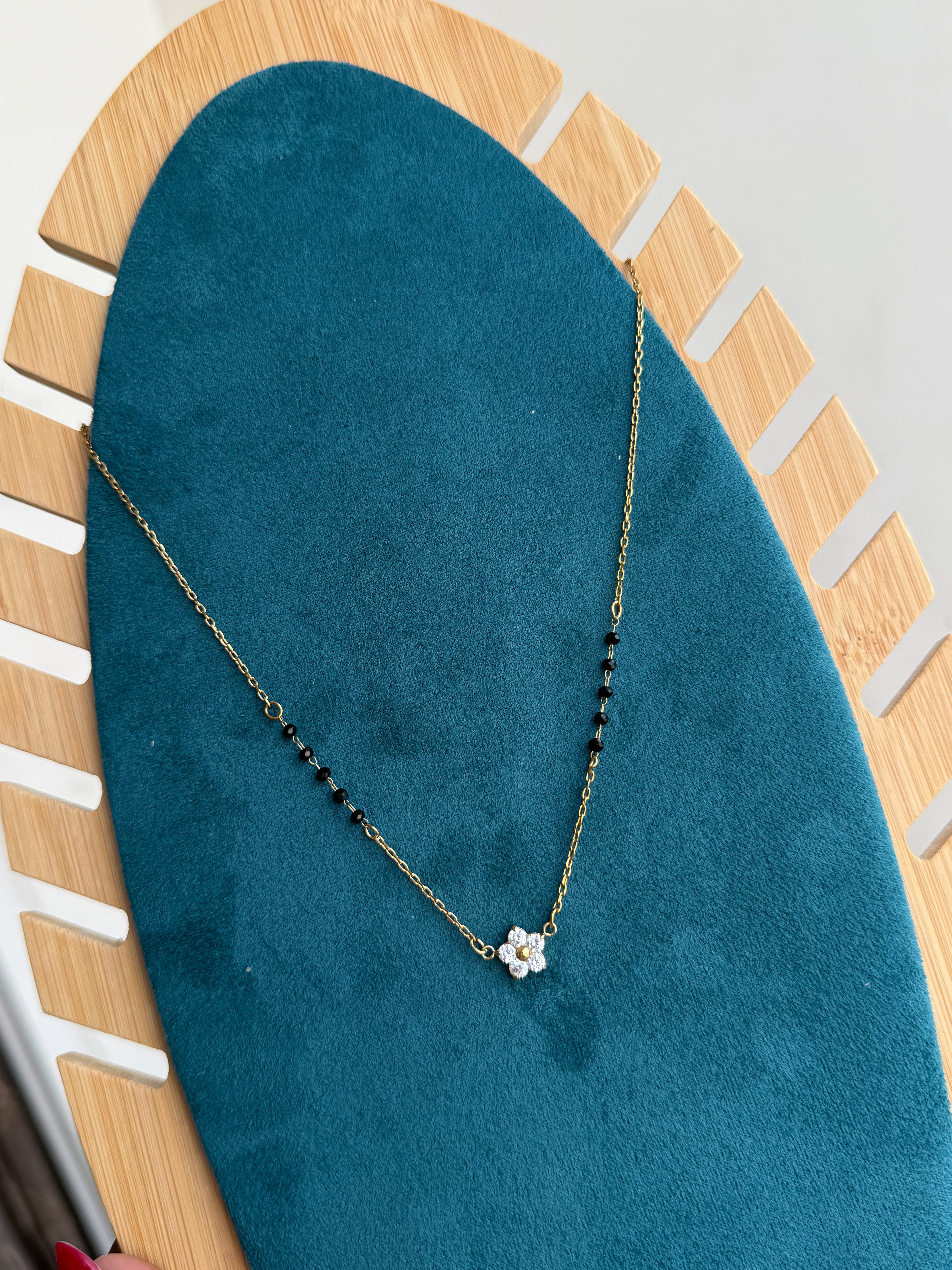 Bb114 flower anti tarnish black beads