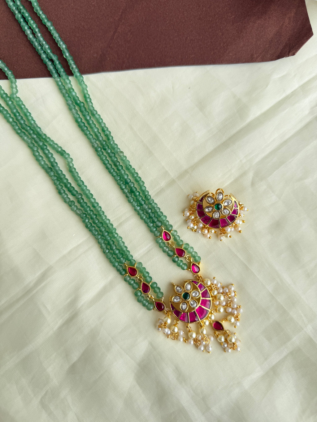 Bb0007 green beads jadau kundan pendant with earrings