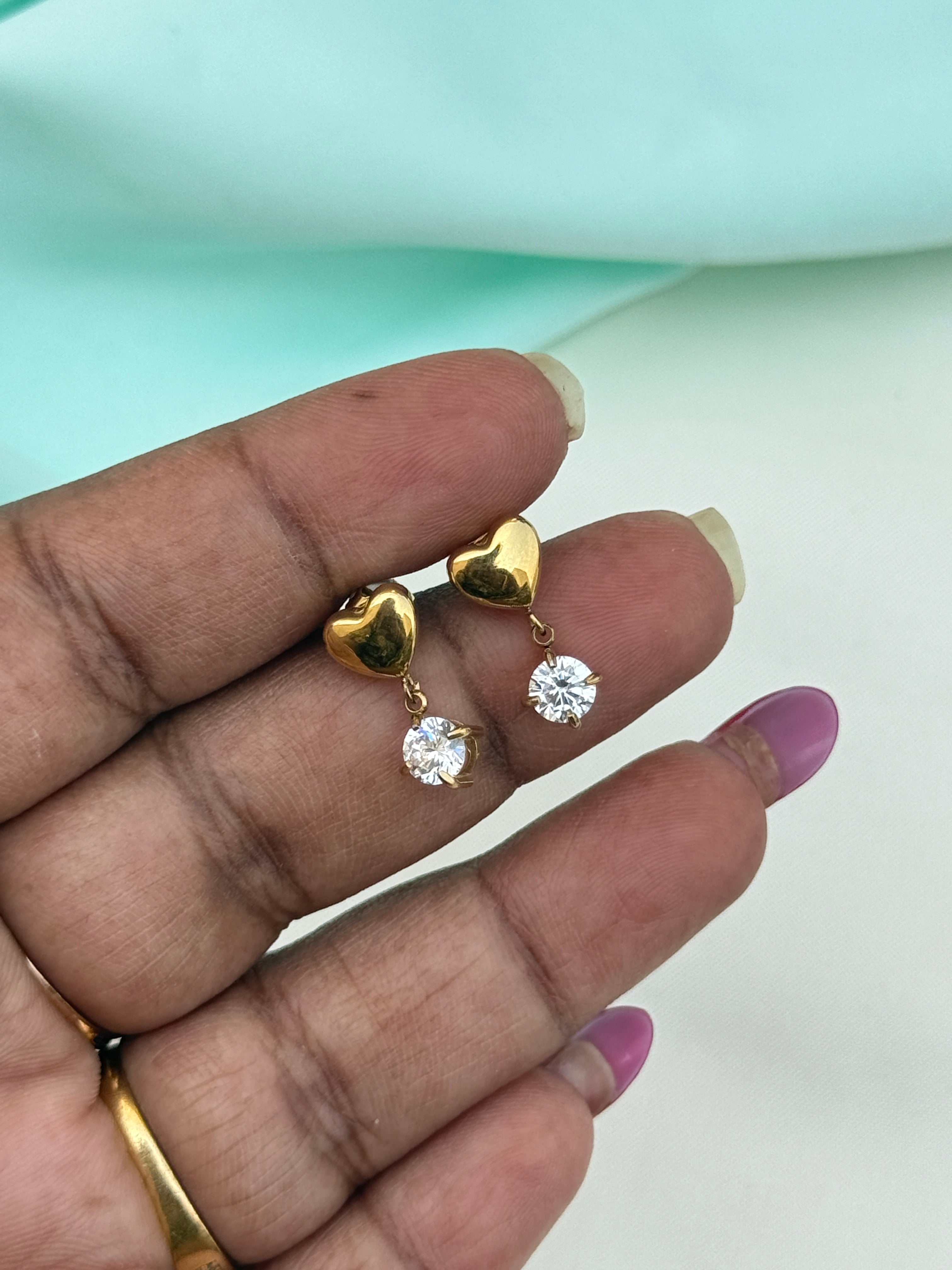 Er286 anti tarnish gold heart white stone earrings