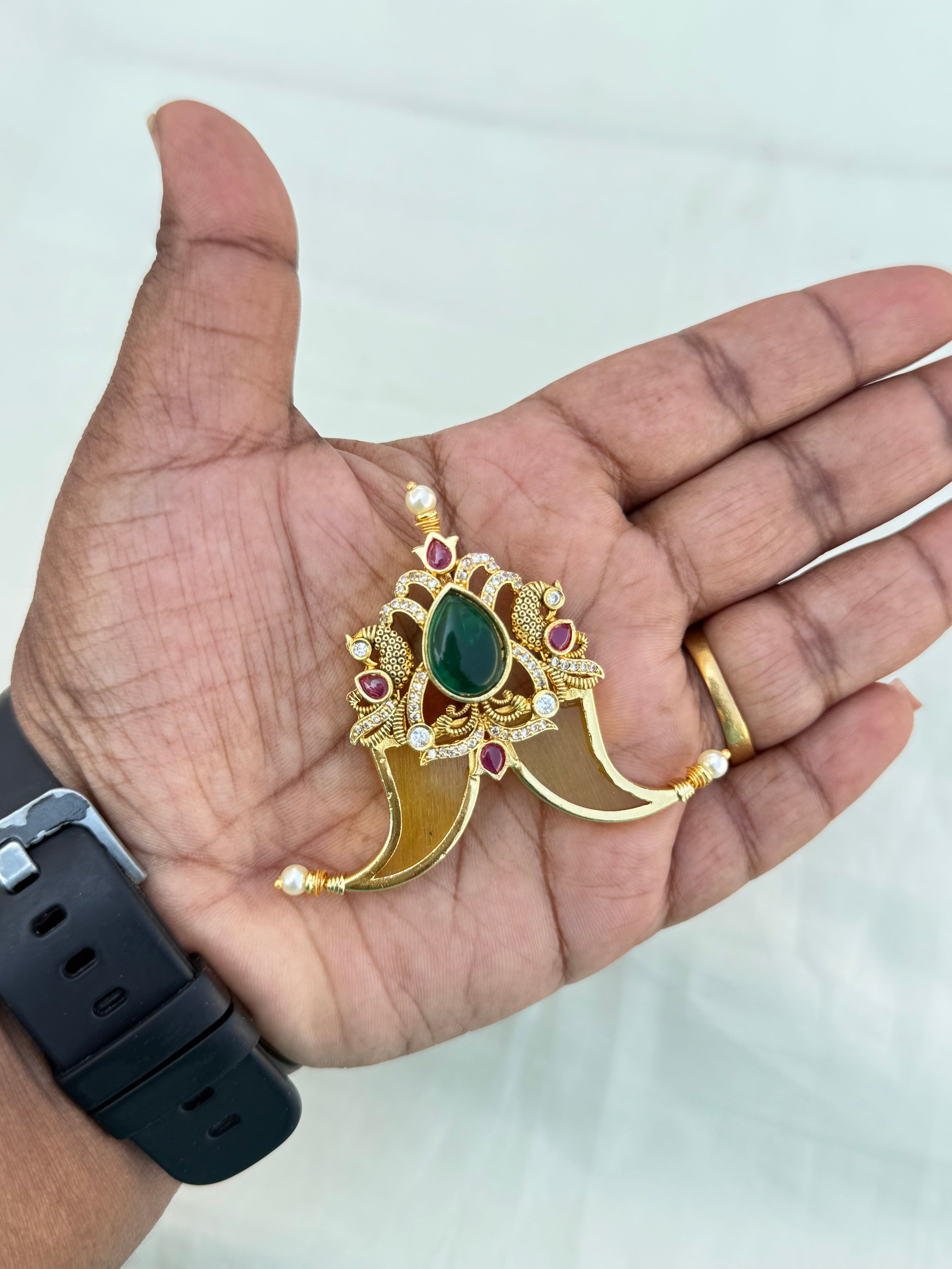 Pg004 multi puligoru pendant with pearl chain