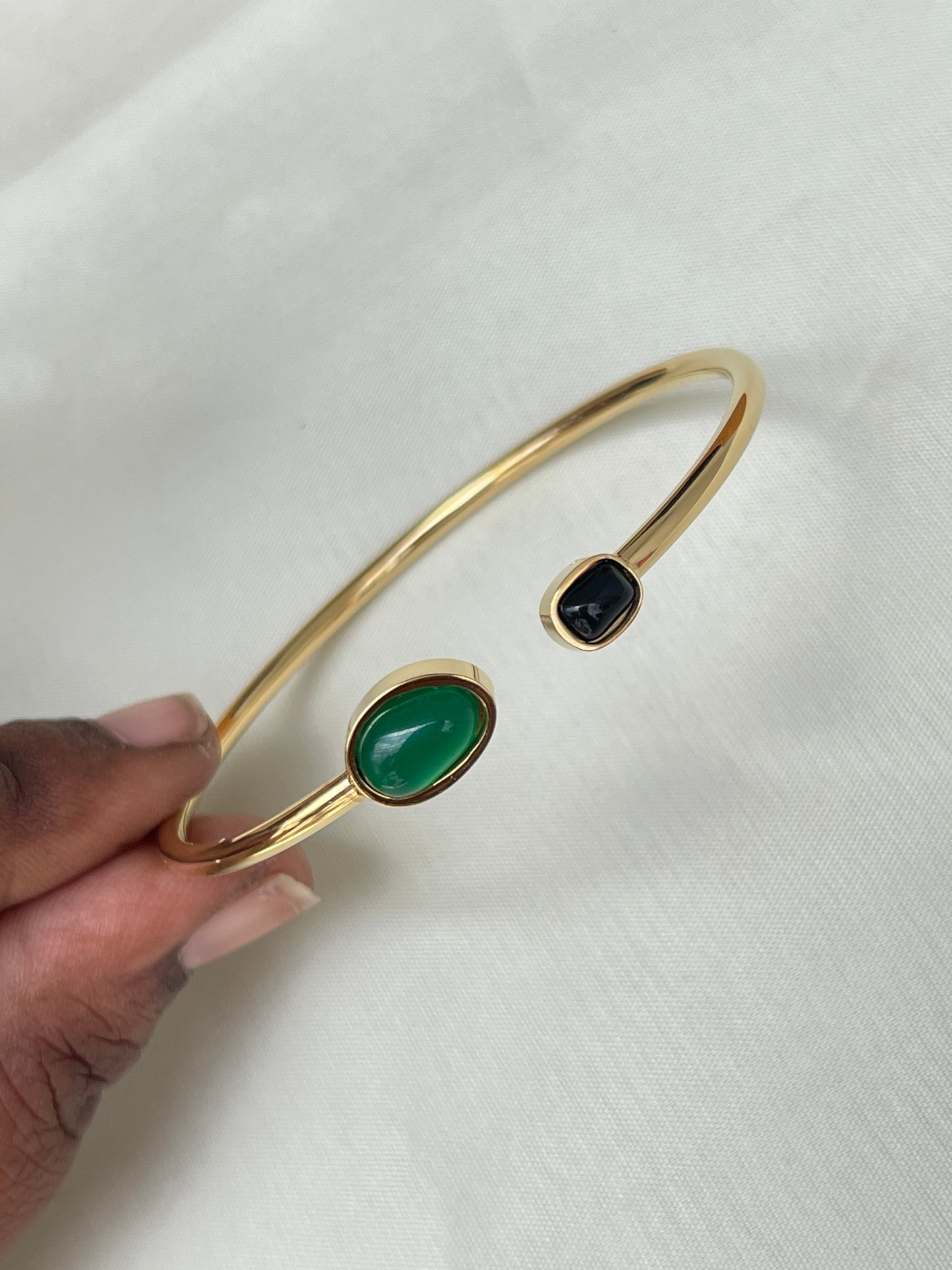 Openable green black bracelet