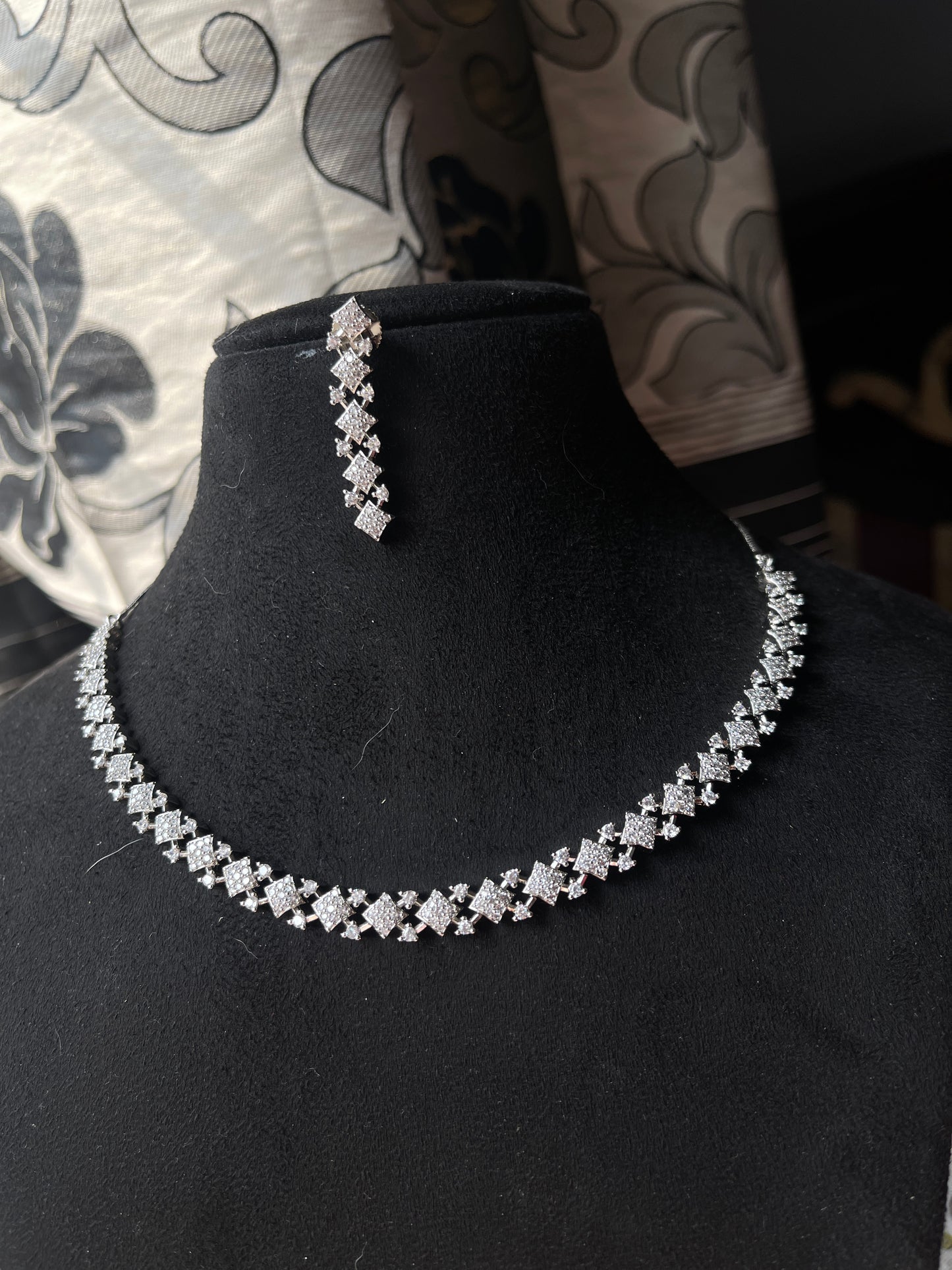 Simple diamond finish neckset with Earrings