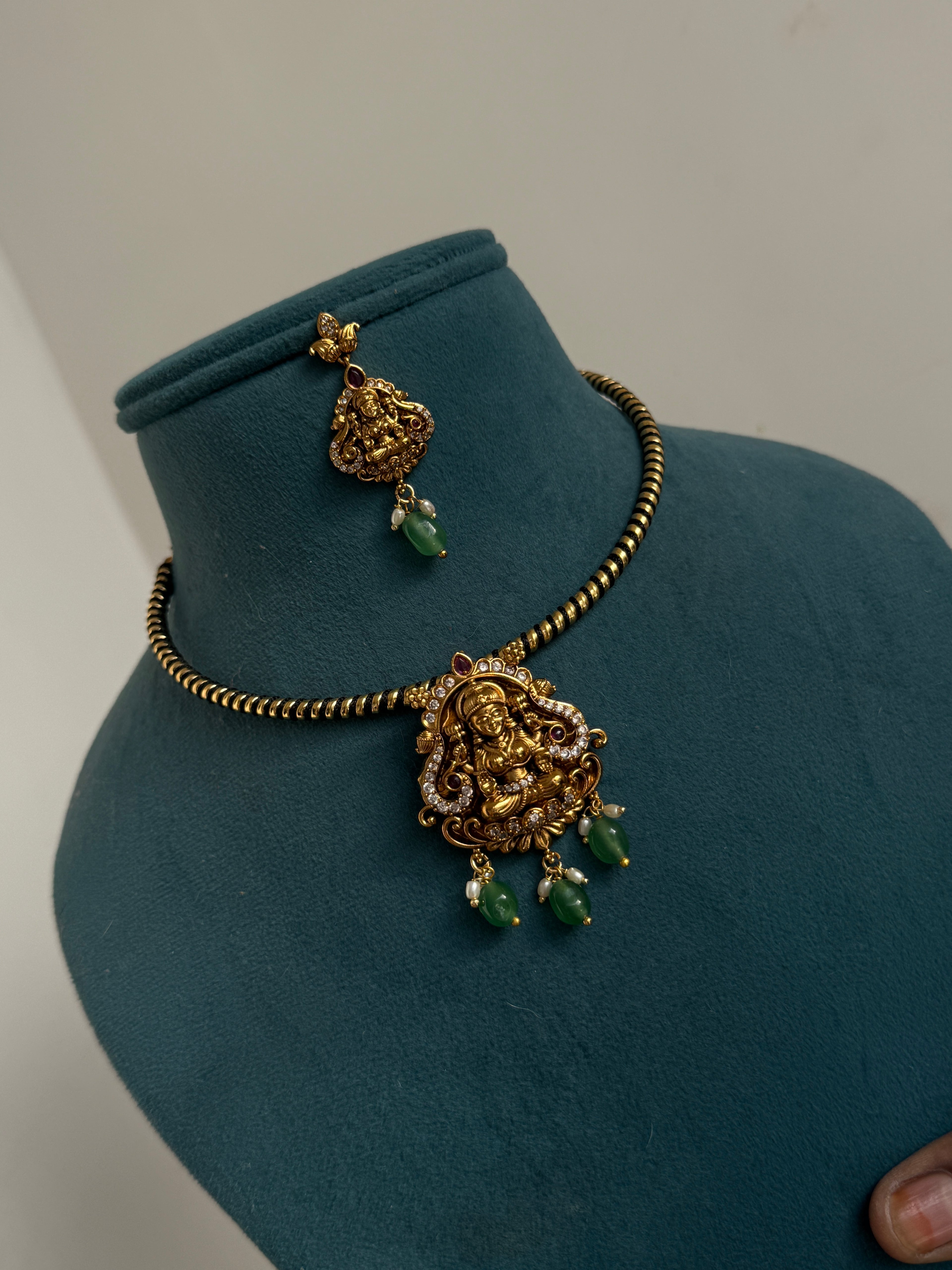 Hs014 Hasli with pendent with earrings
