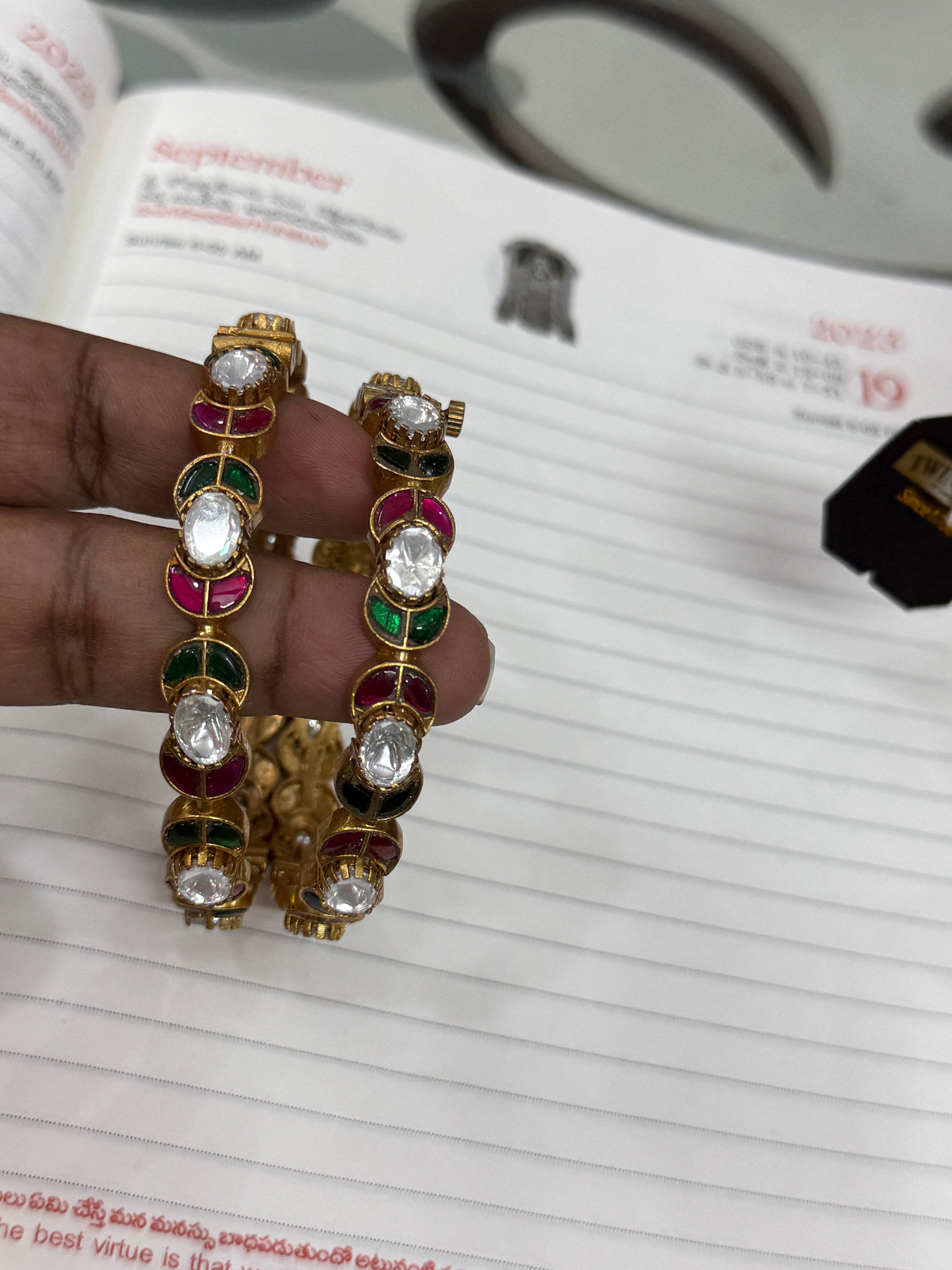 Sb615 jadau kundan moissanite openable bangles