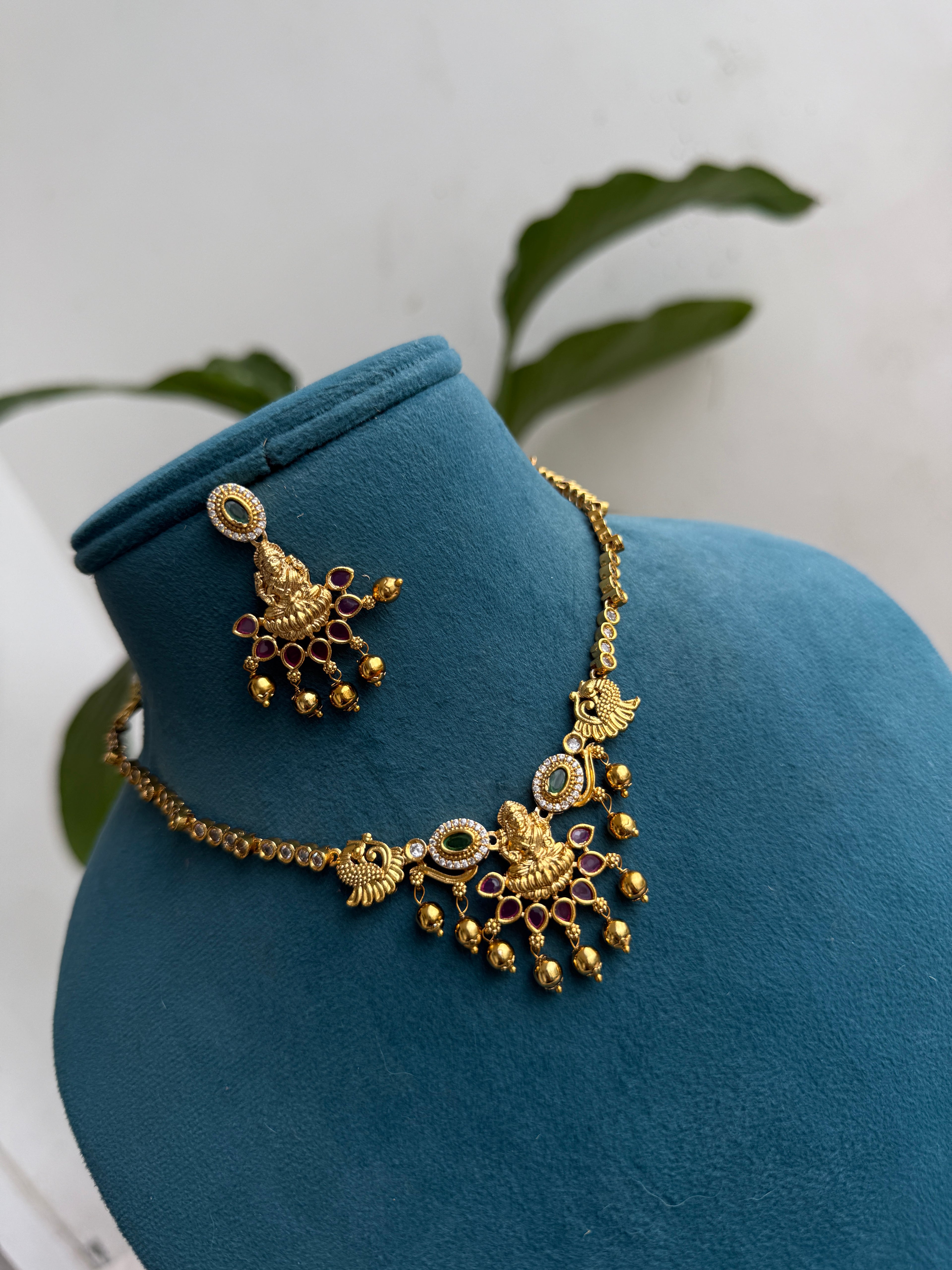 Ns429 Lakshmi Devi Kemp neckset