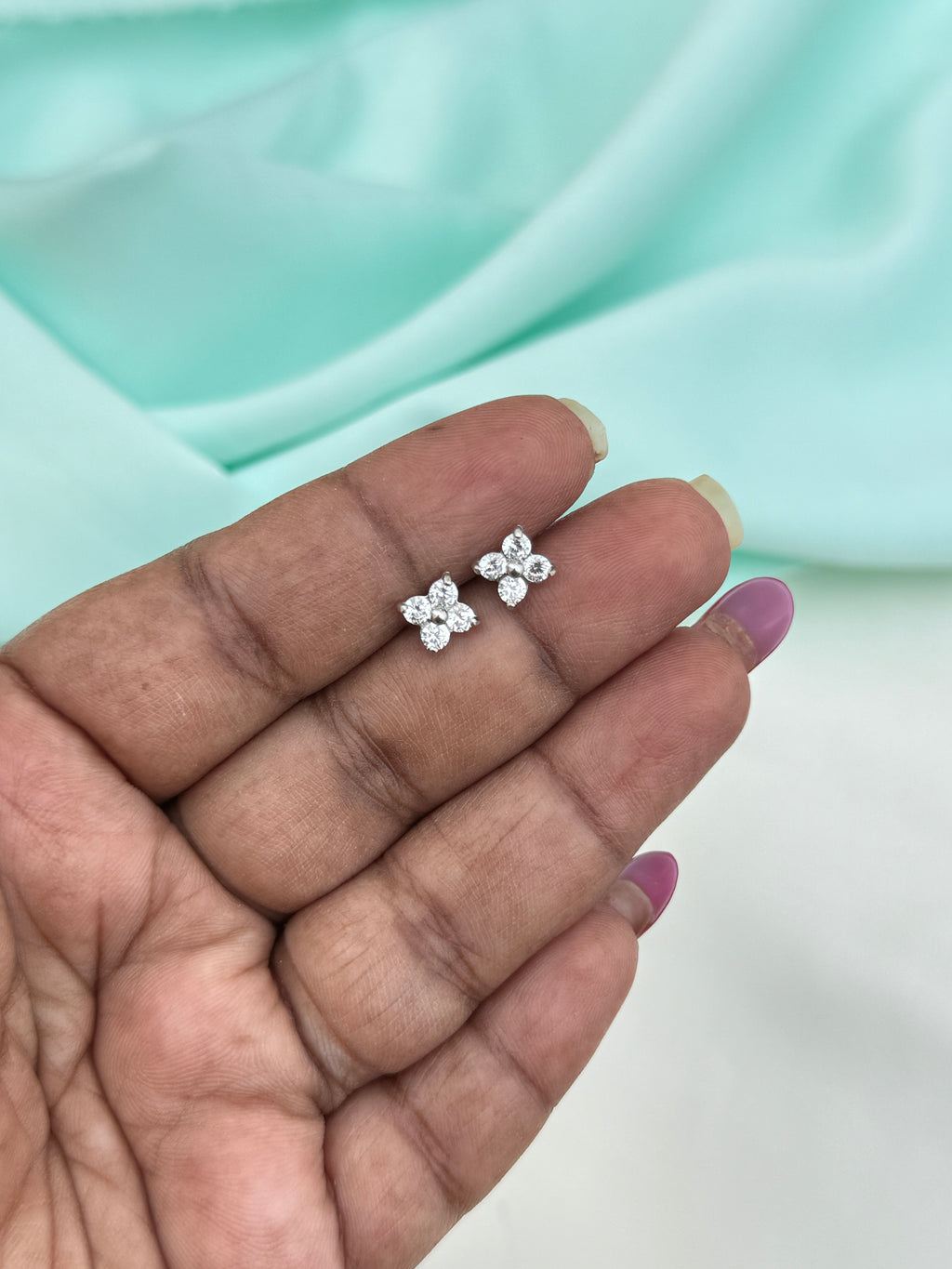 St082 anti tarnish silver flower stud
