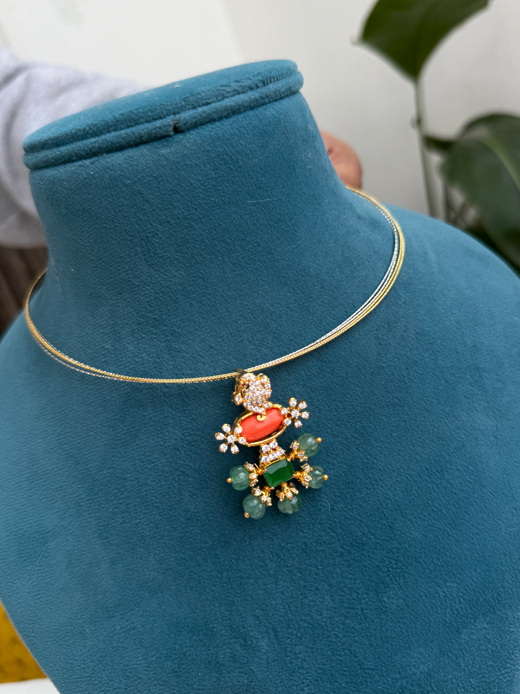 Hs019 pumpkin beads with coral pendant hasli