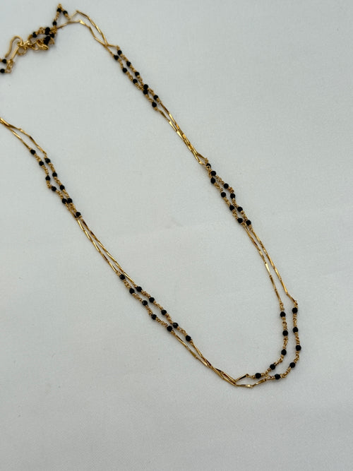 Bb053 2lines short blackbeads