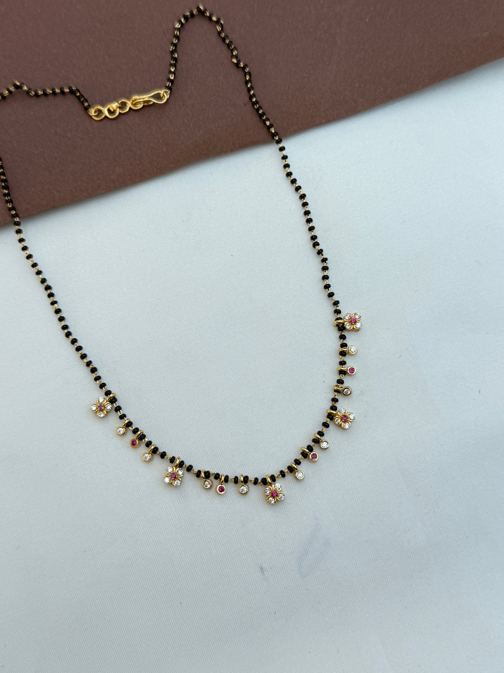 Bb067 18inches single line short flower blackbeads