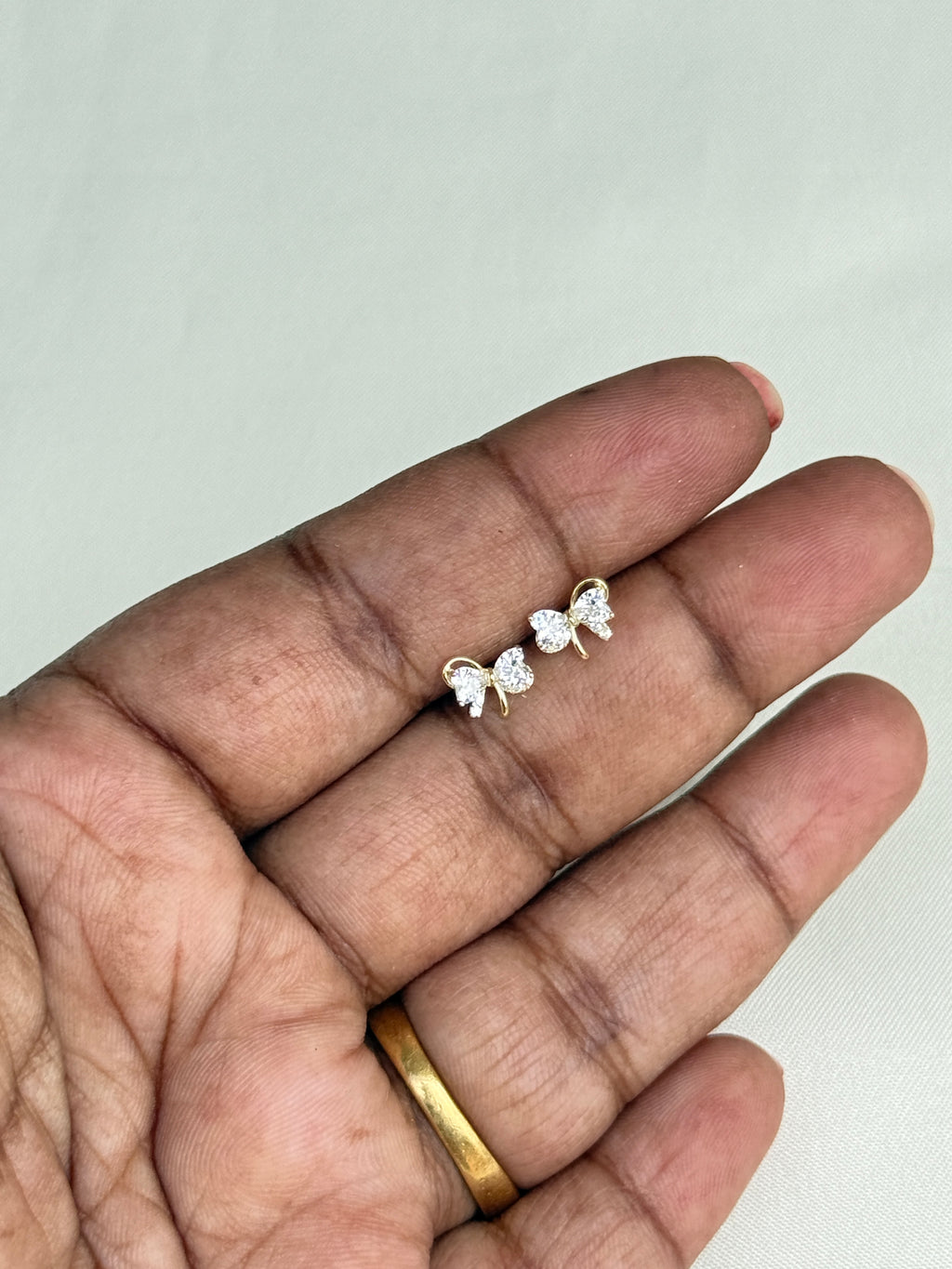 Se005 92.5 silver hallmark bow studs