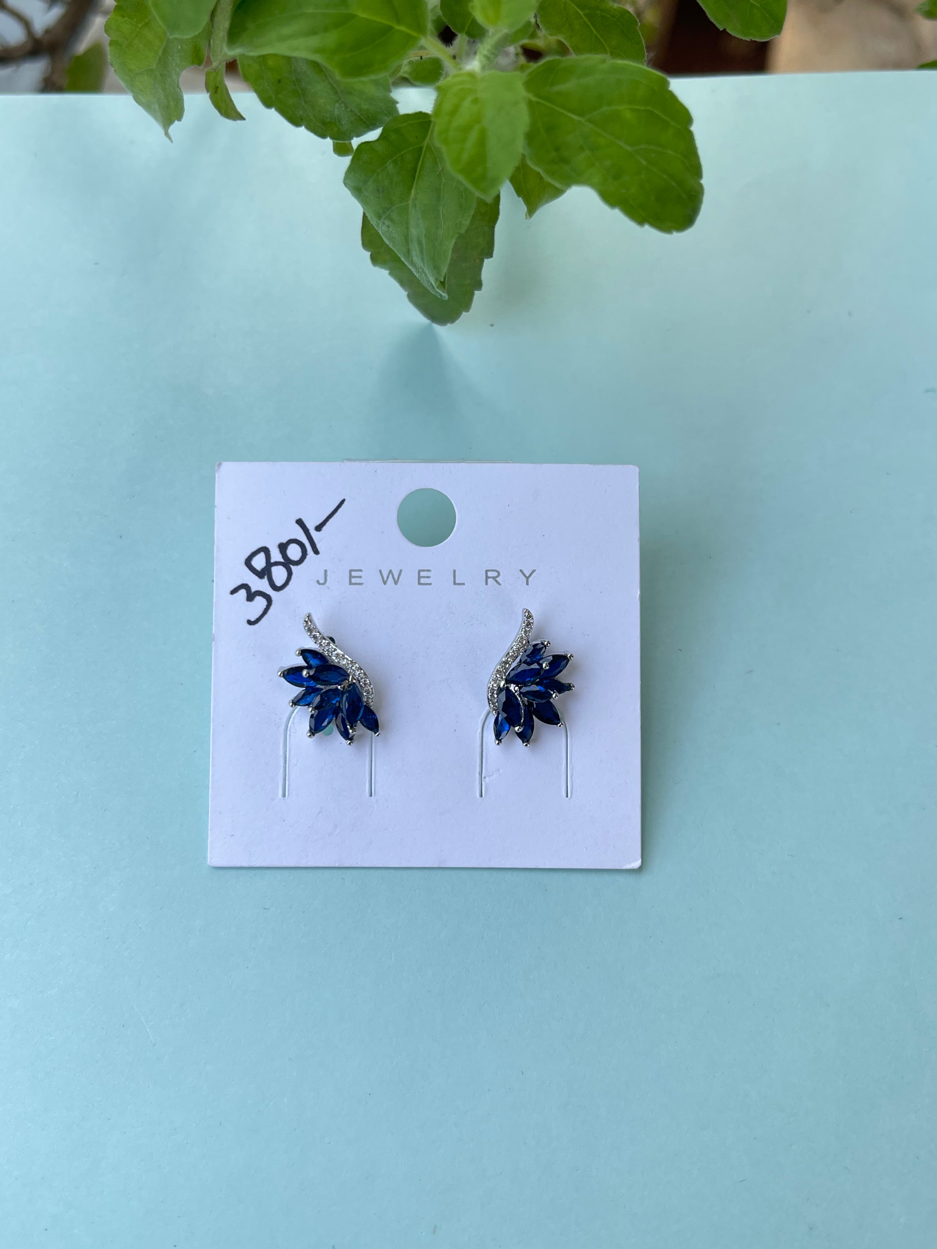 Half flower studs in 5 colors