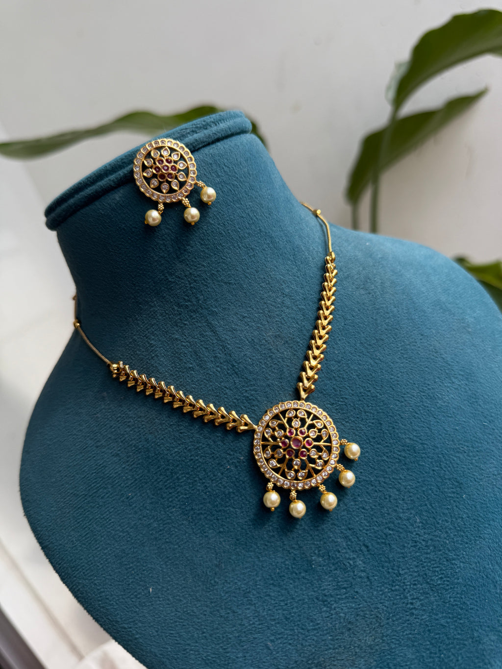 Ns468 simple multi neckset