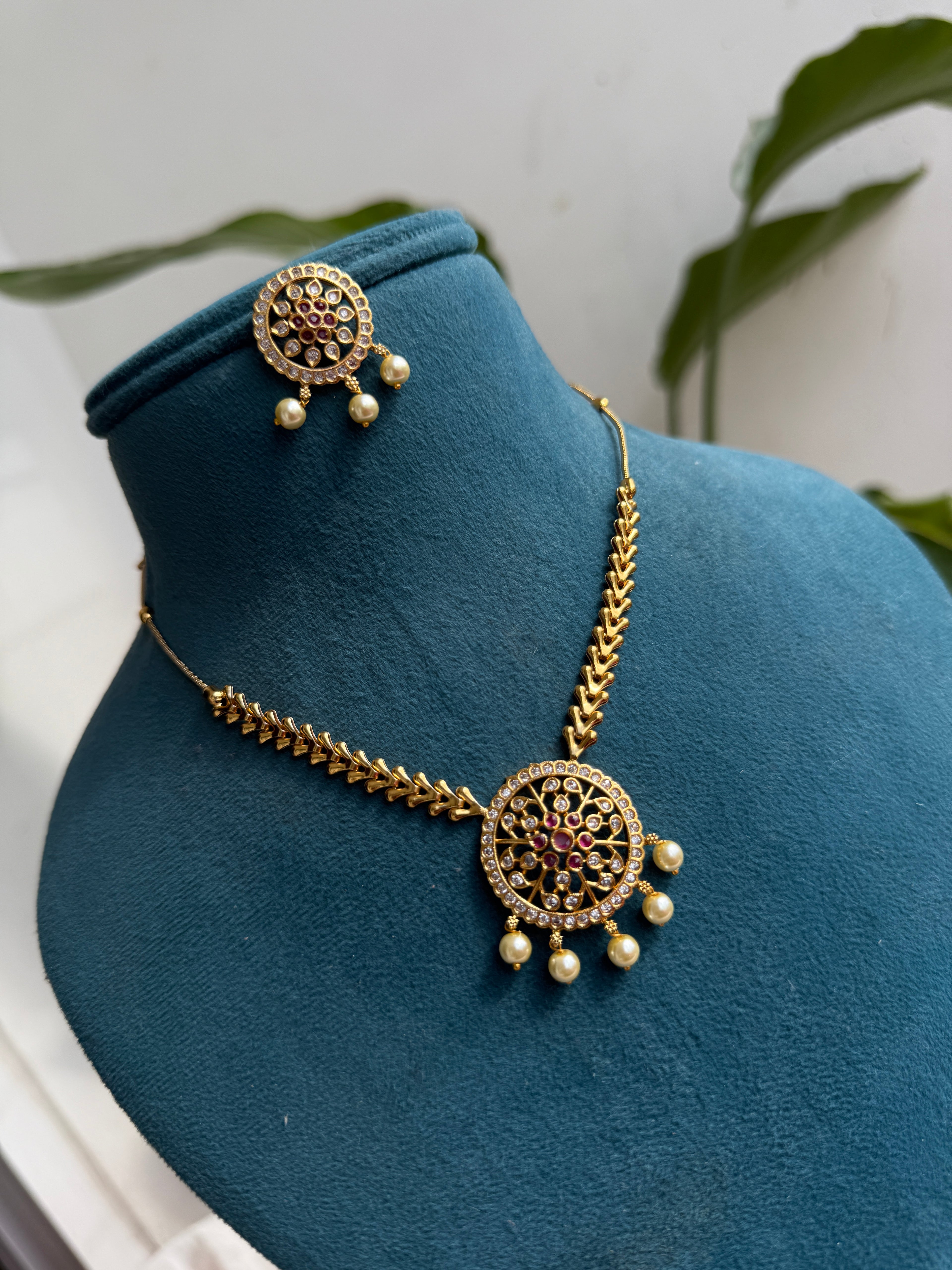 Ns468 simple multi neckset