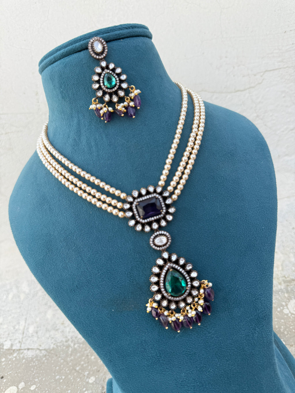 Ns545 pearl chain with Victorian moissanite pendant