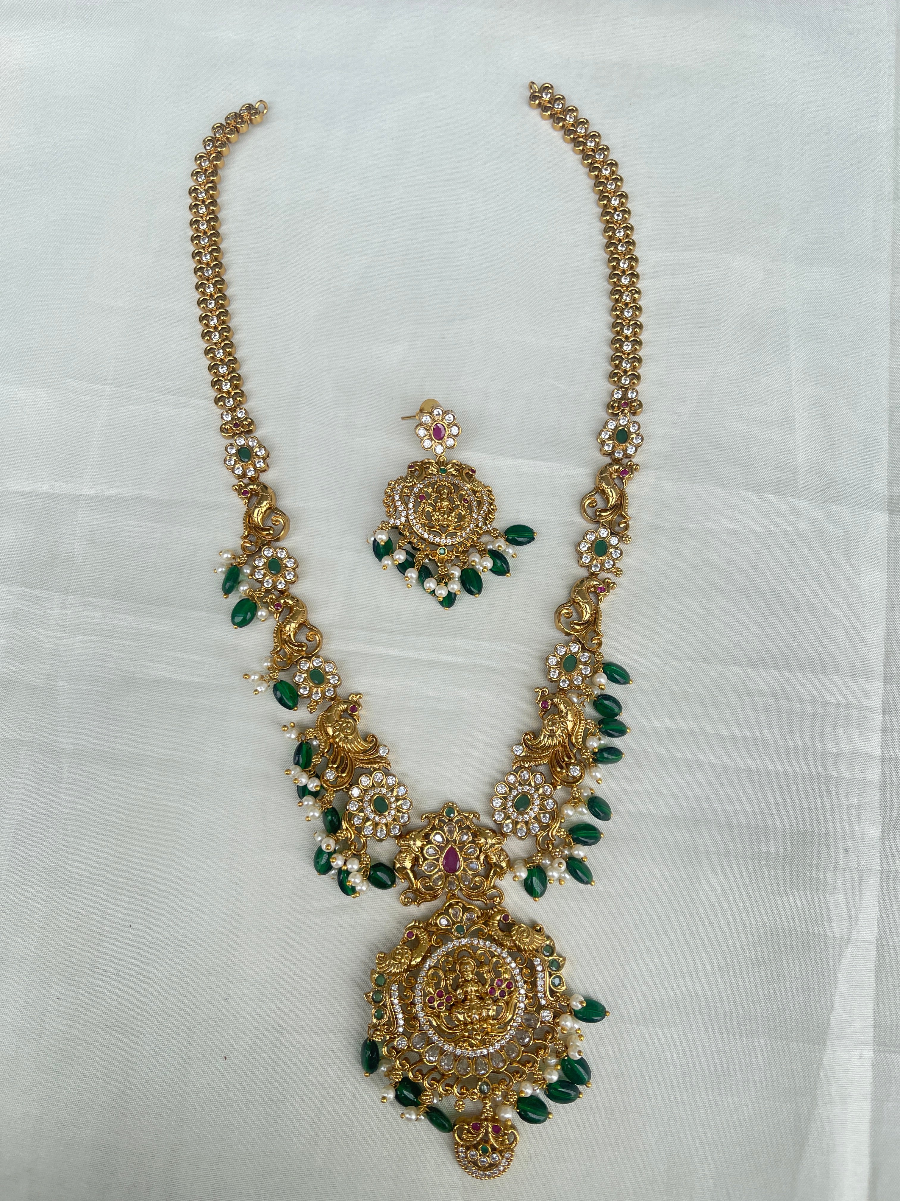 Lh1574 Lakshmi Devi long haram with green beads