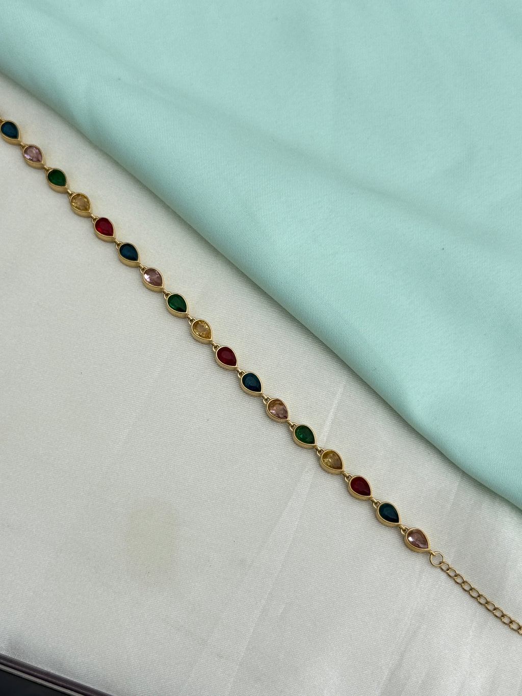 Ab628 anti tarnish multi colour 8.5 inches 2.6 to 2.8 size adjustable chain bracelet