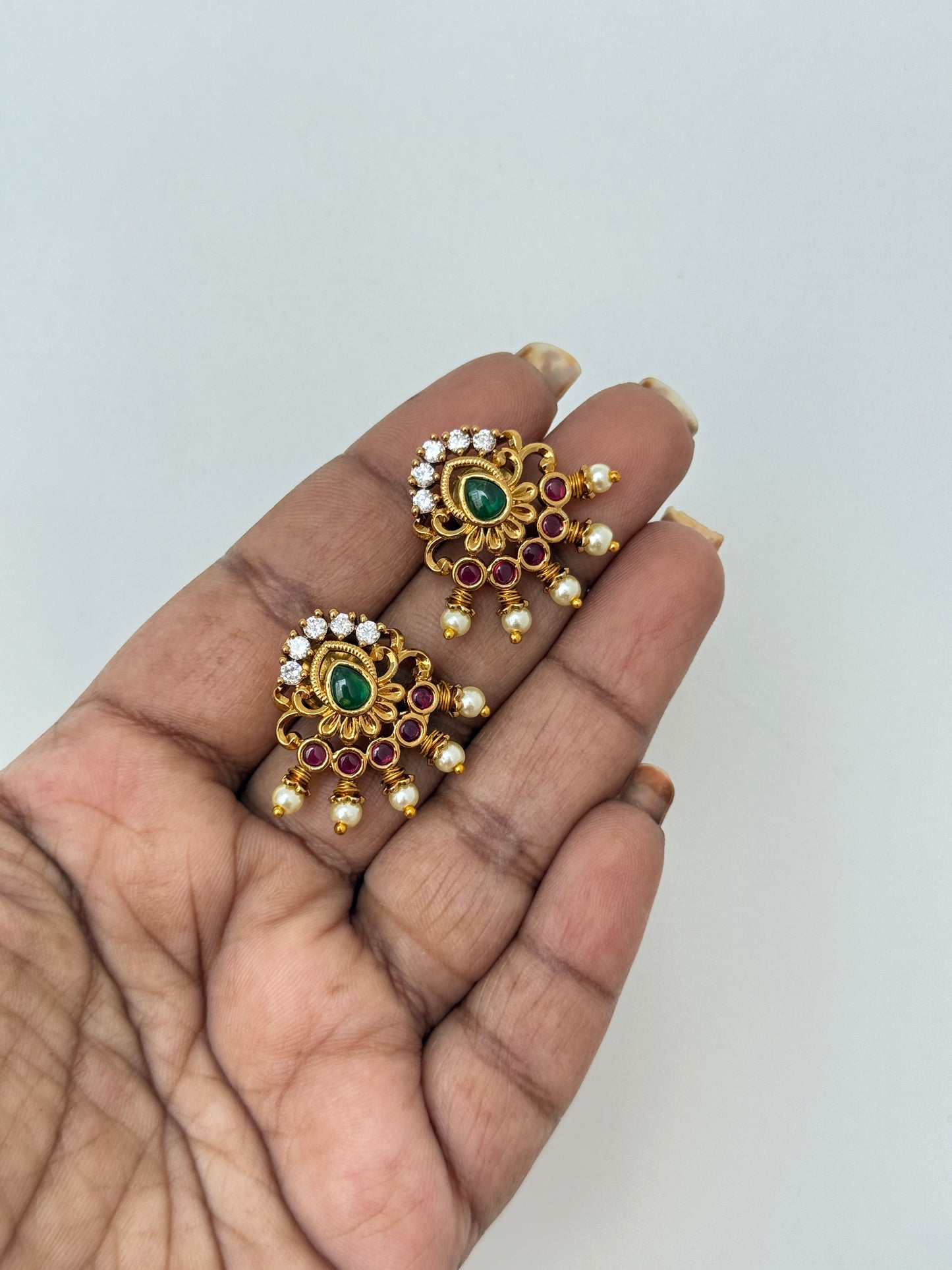 Multi pearl studs st1668