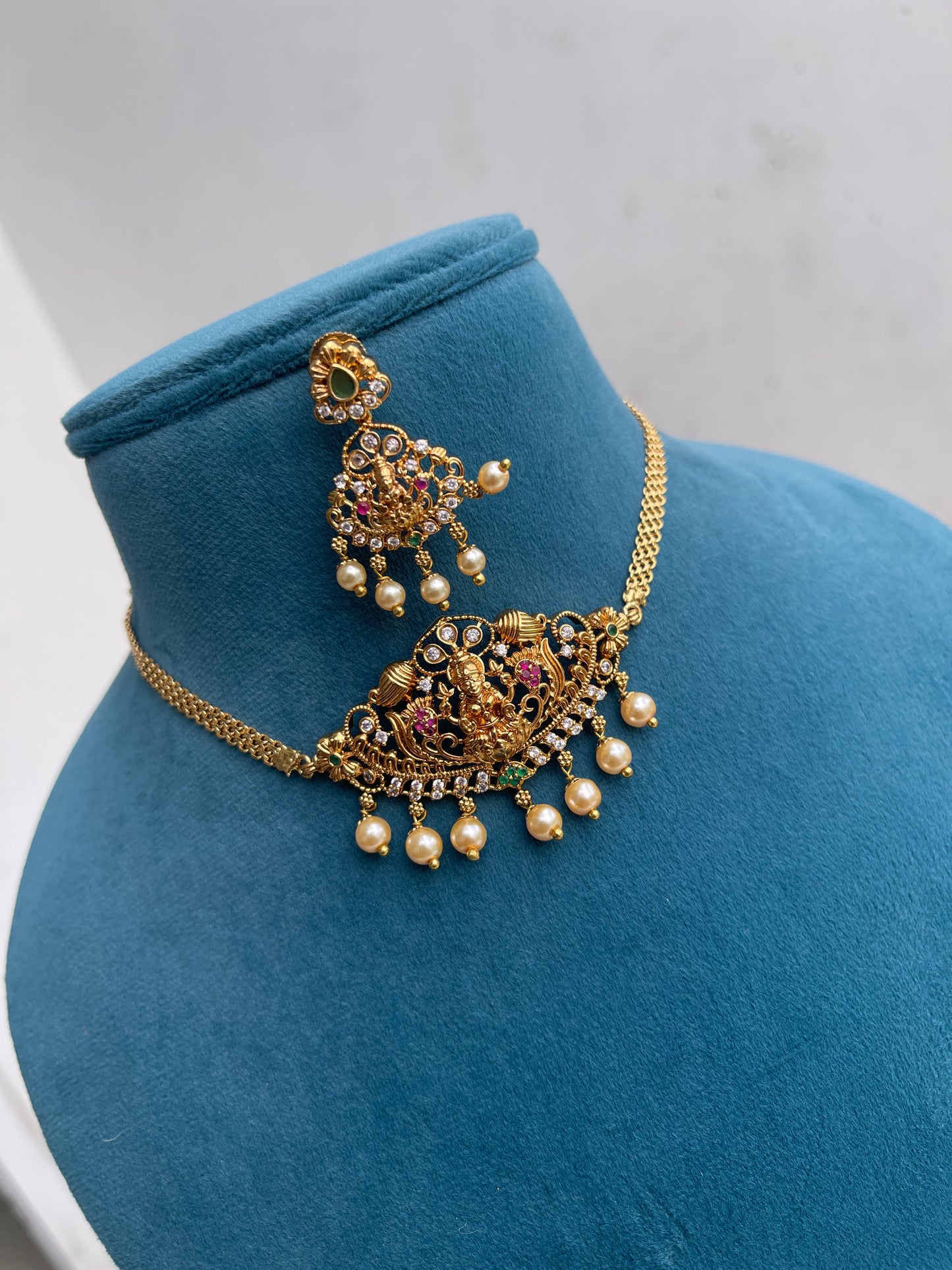 Lakshmi Devi choker with earrings ns1600