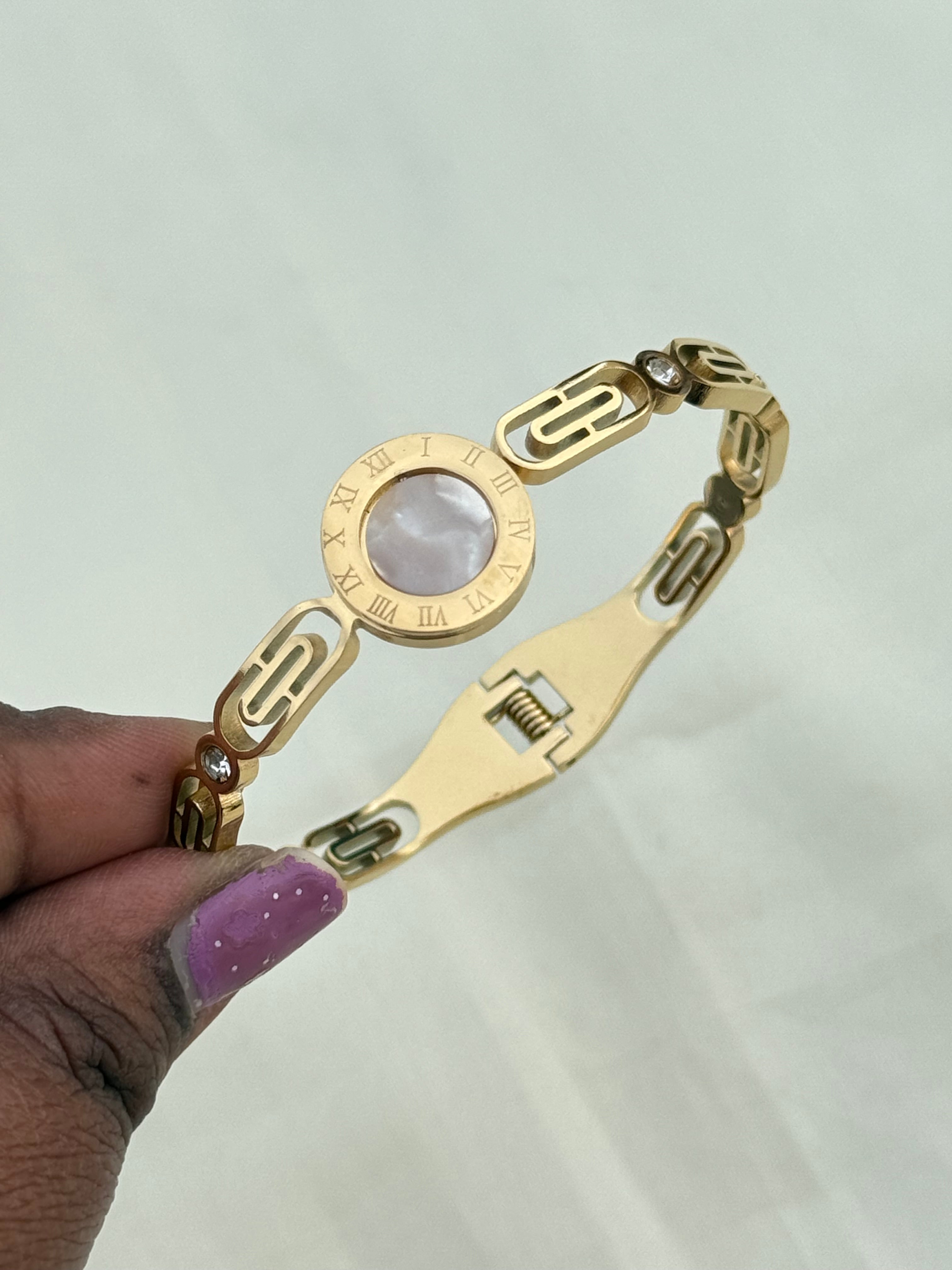 Ab016 Roman number openable Anti tarnish bracelet