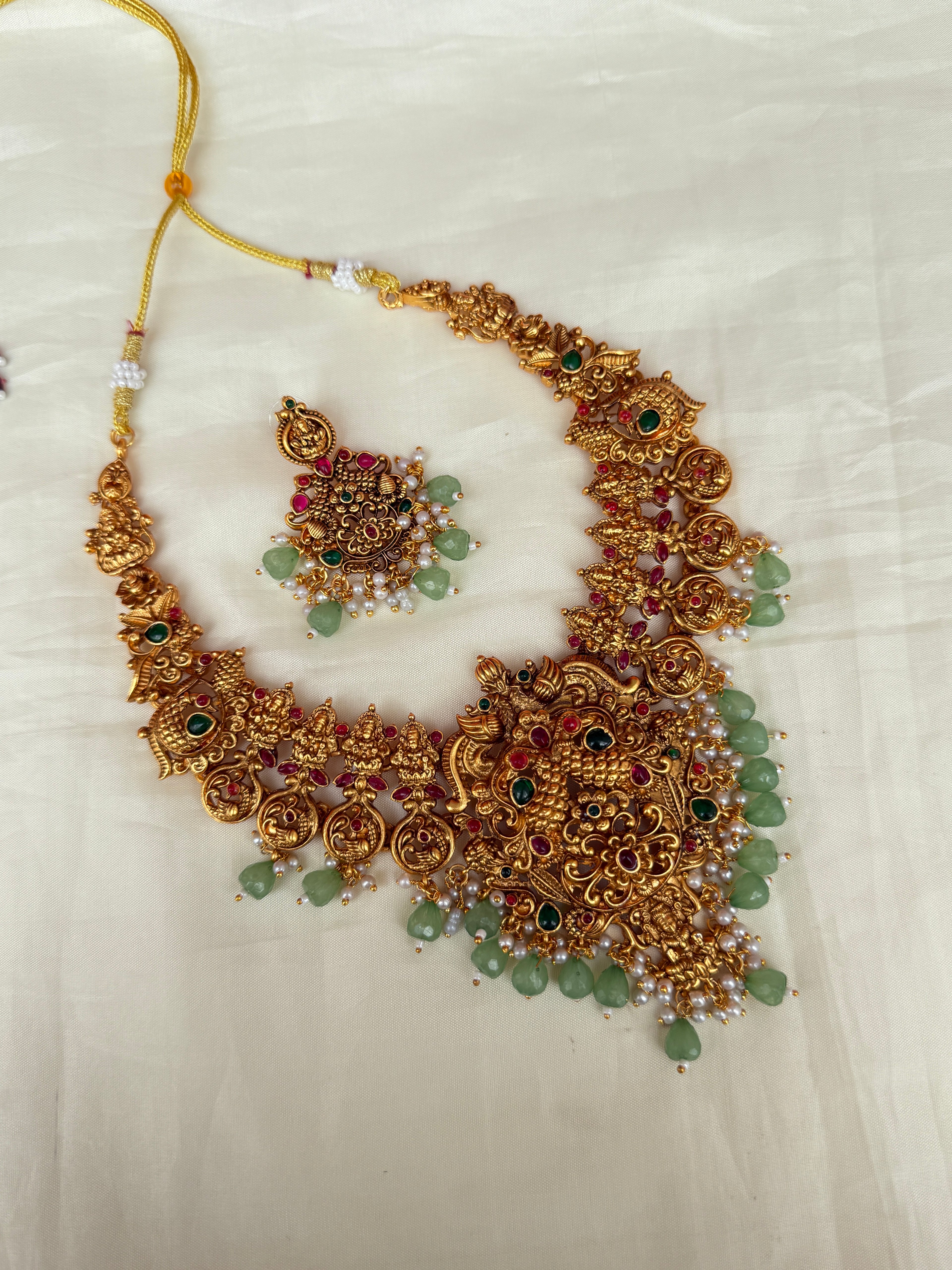 Ns0010  lakshmi devi light green beads neckset