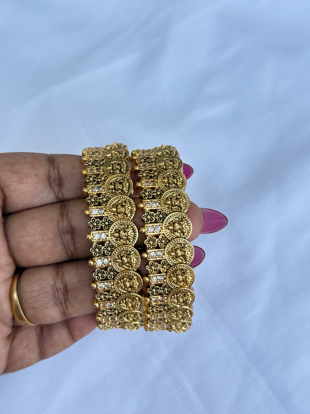 Lakshmi Devi kasu bangles sb100