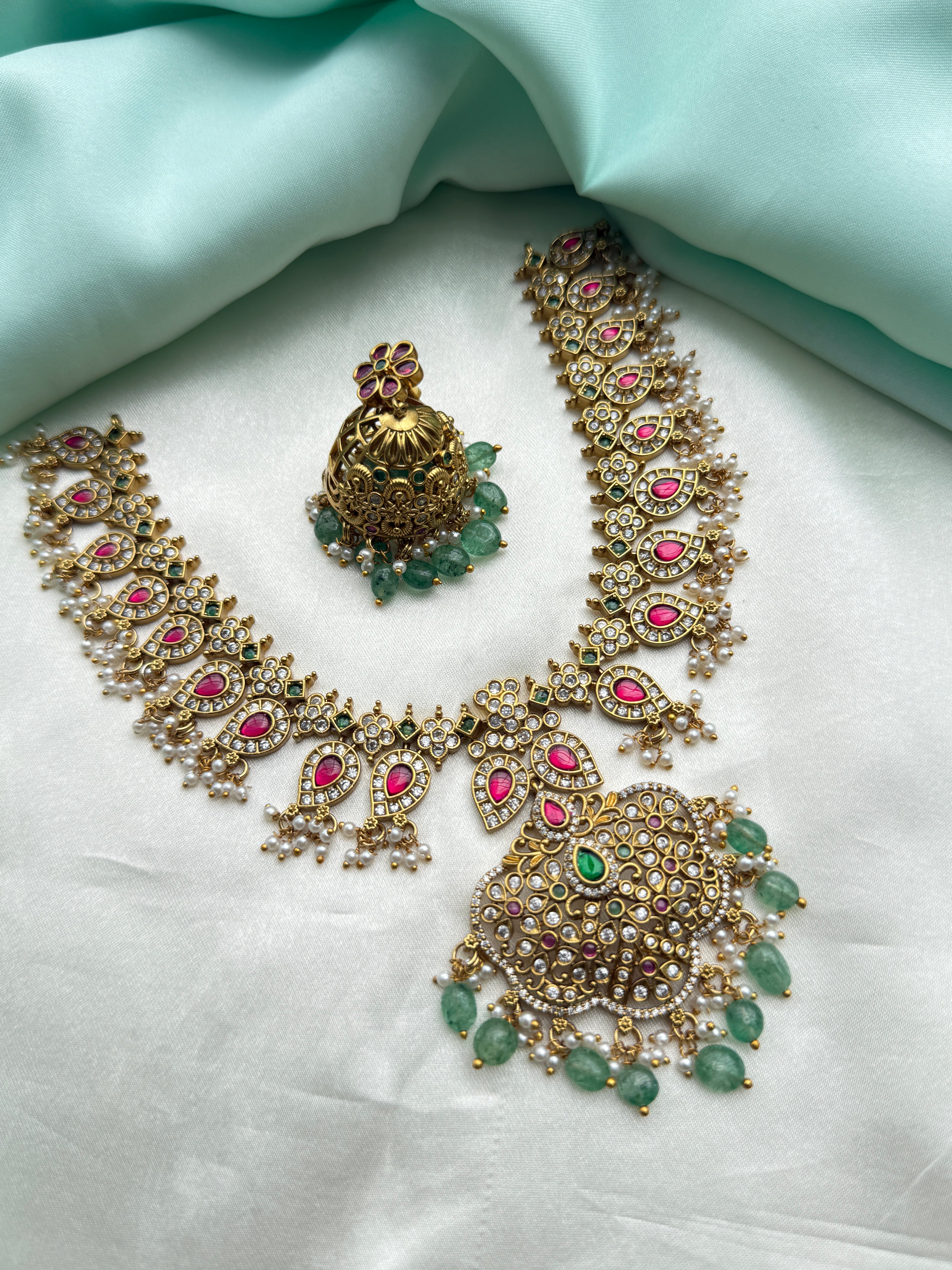 Unique multi short neckset with flower butta earrings Ns957