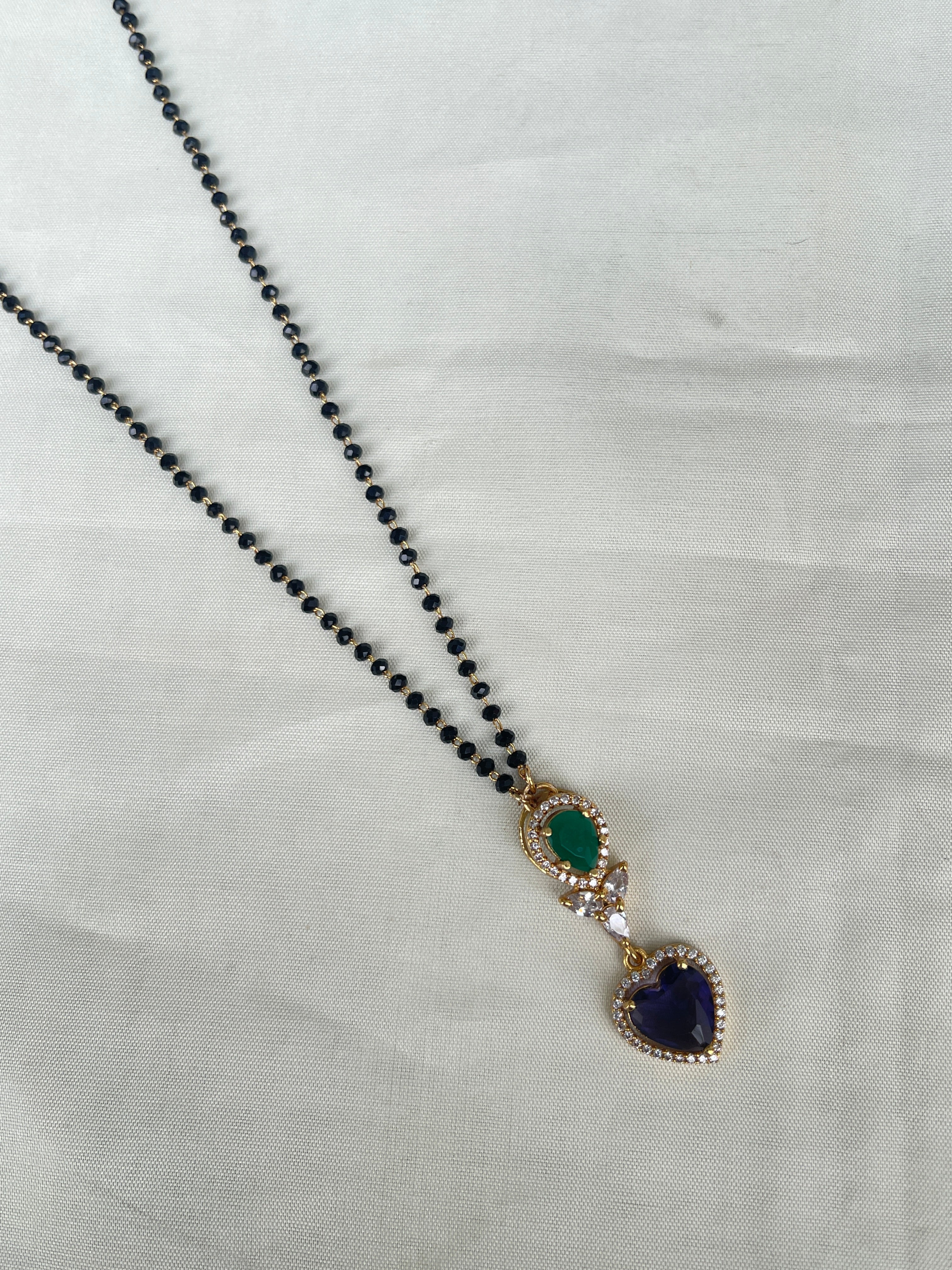 Single line blackbeads with green stone pendant bb1719