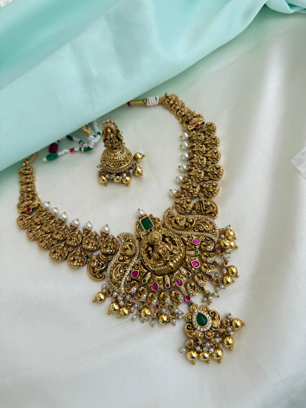 Antique Gold Peacock Emerald with Ruby NeckSet with butta earrings ns226
