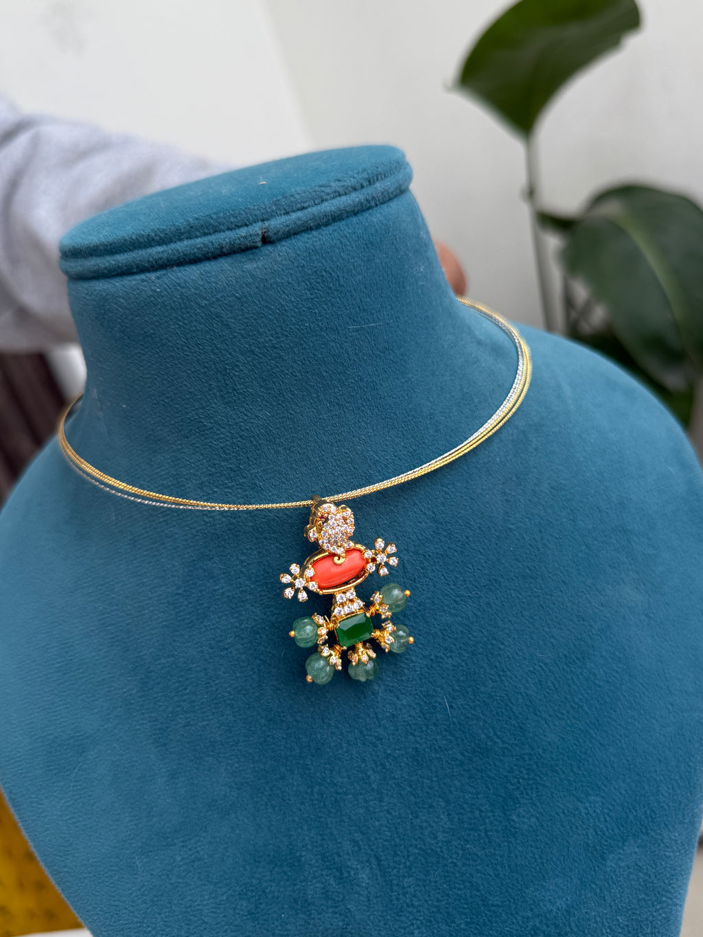 Hs019 pumpkin beads with coral pendant hasli