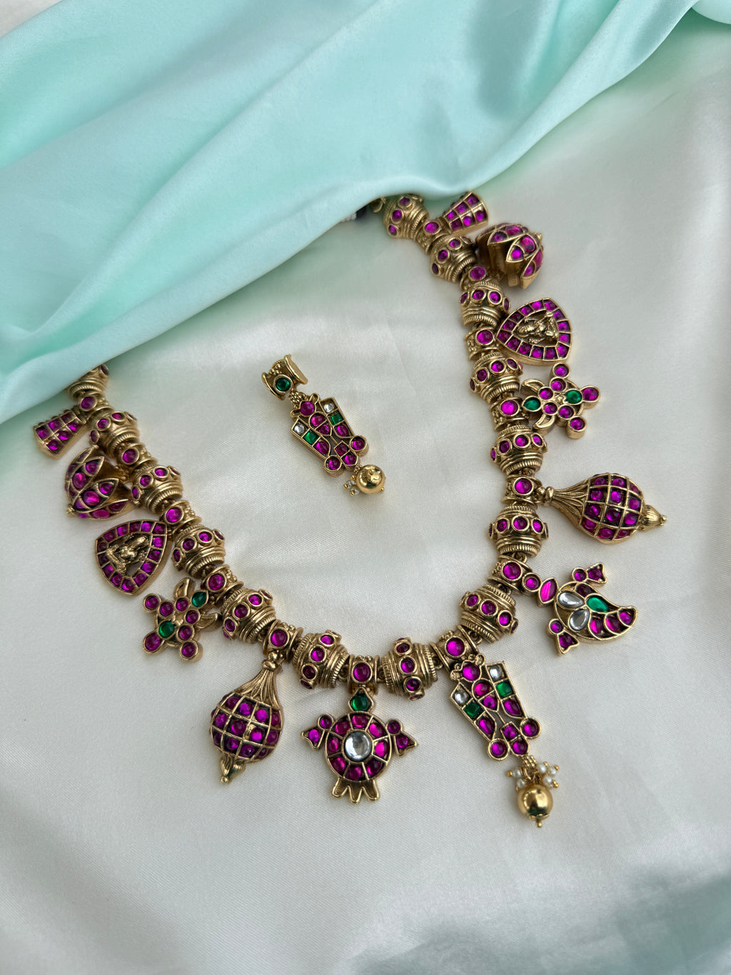 Unique Emerald Ruby Neckset with earrings ns210