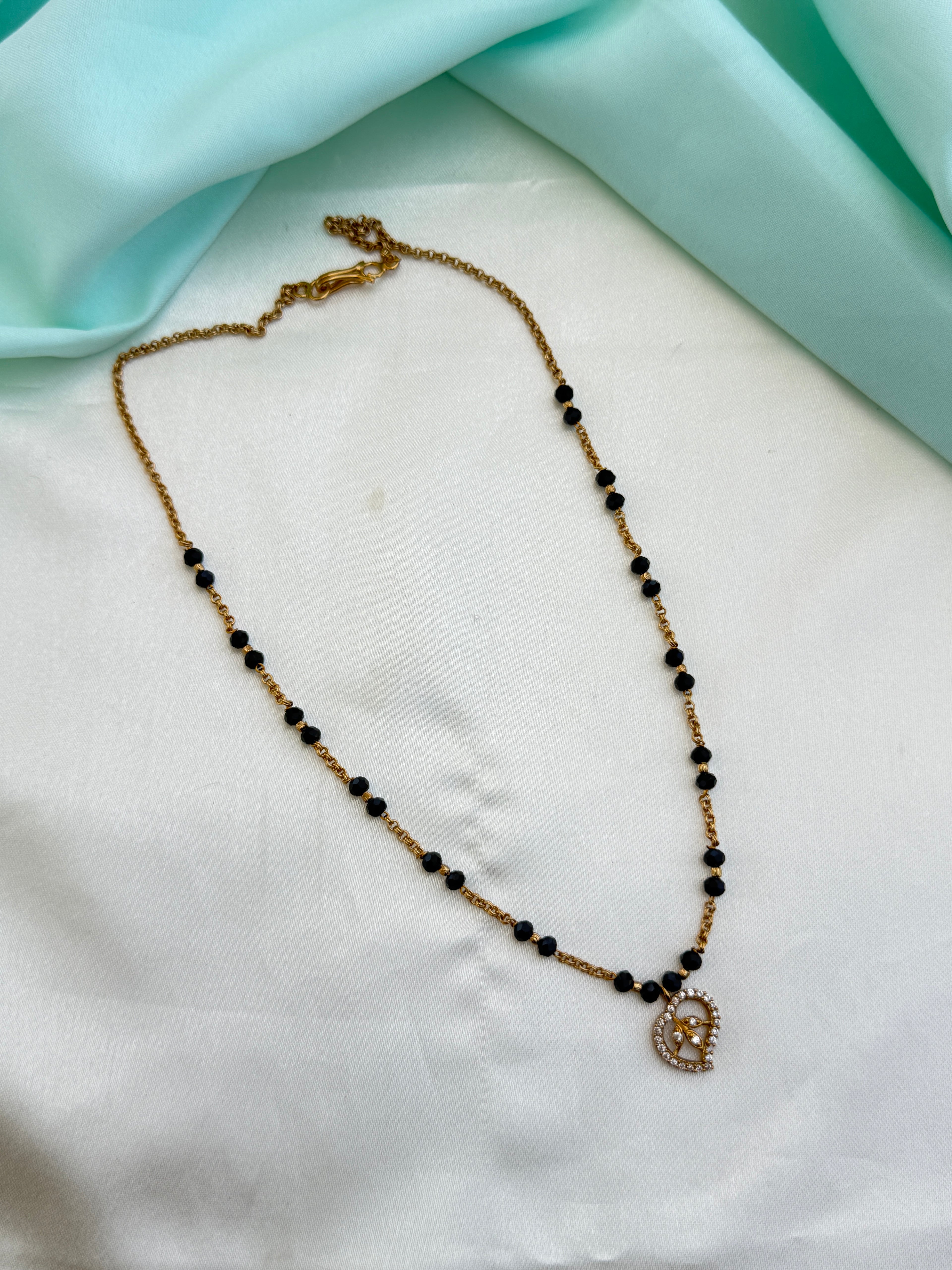 Bb120 18 inches single line crystal blackbeads
