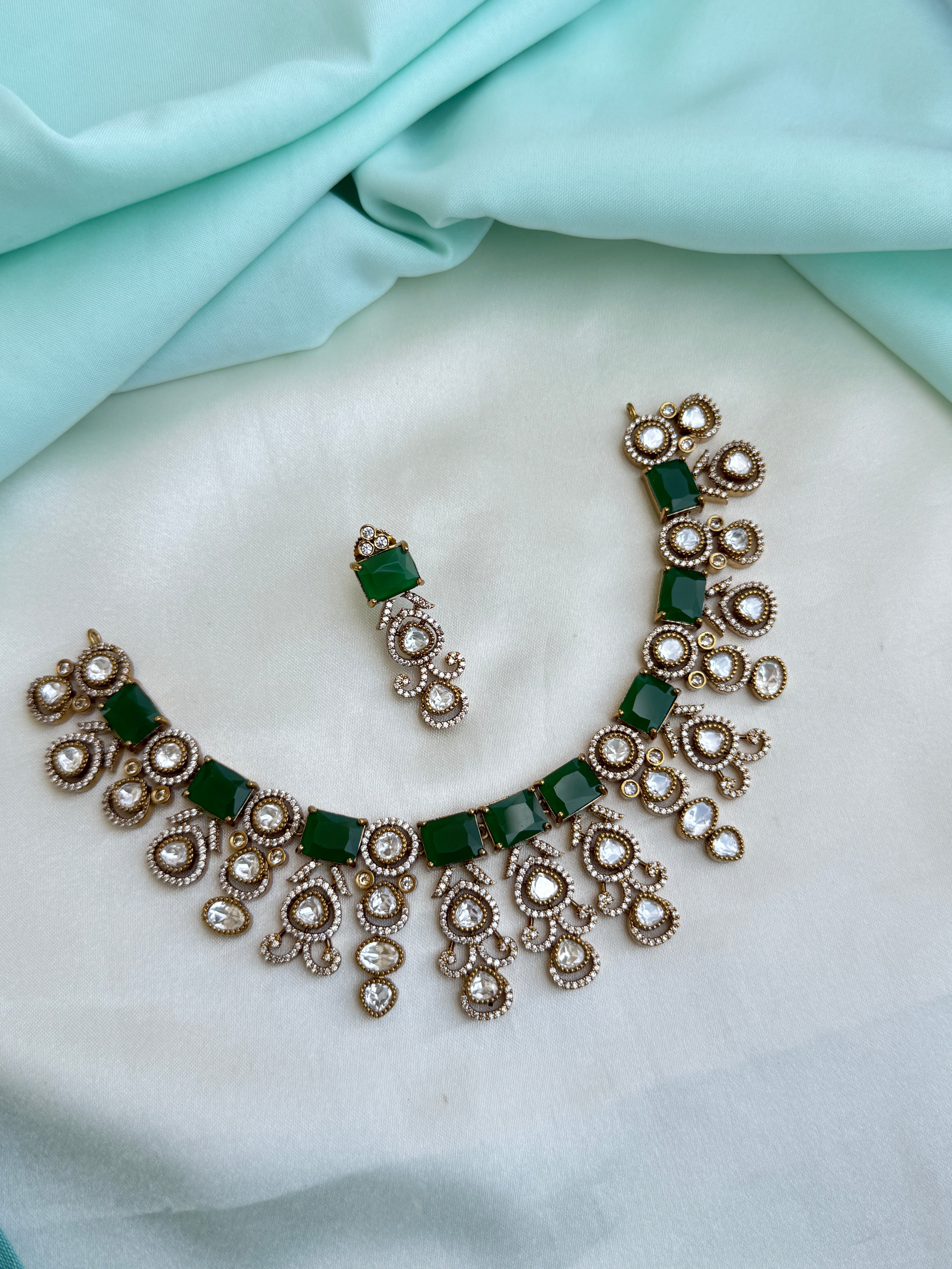 Emerald  Kundan green white Neckset with earrings ns231