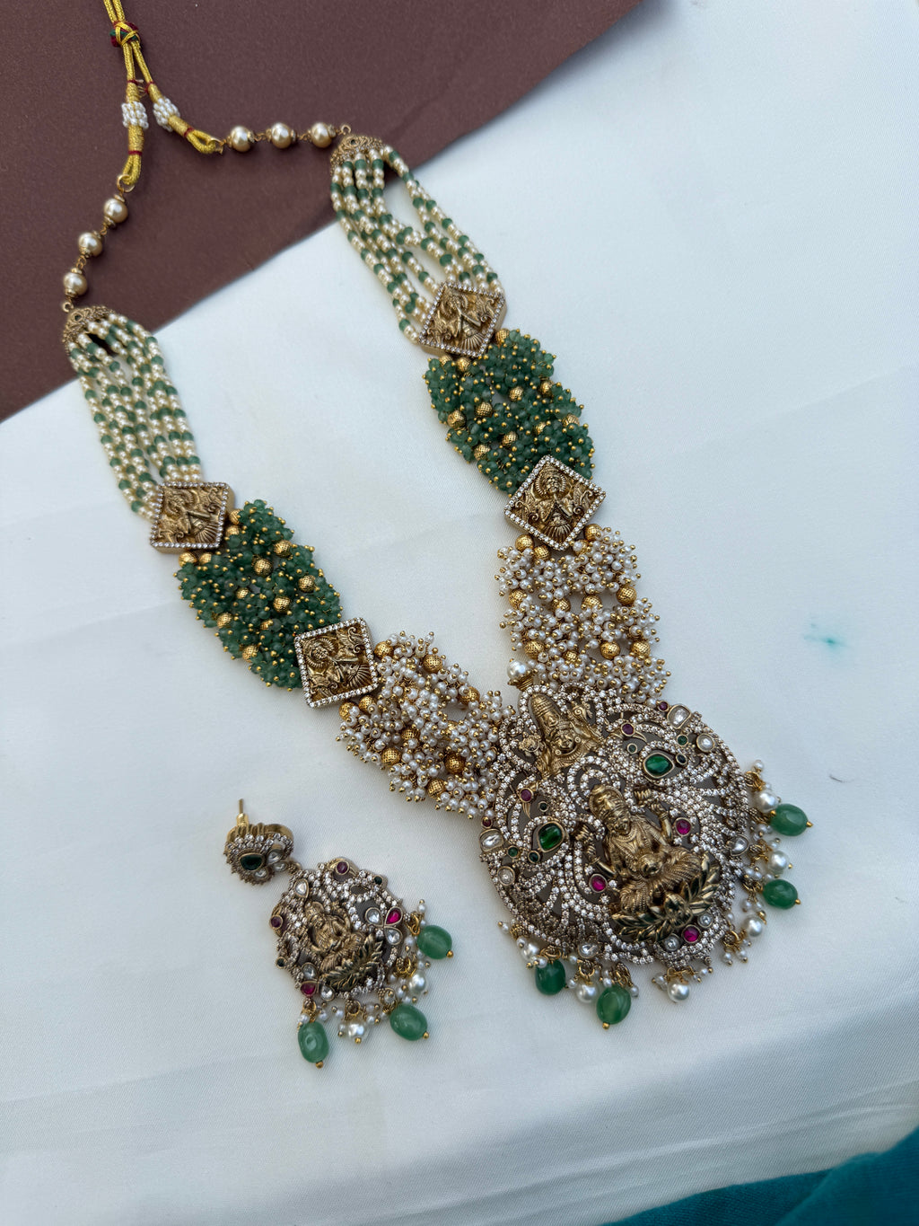 Ns728 Lakshmi devi green beads neckset