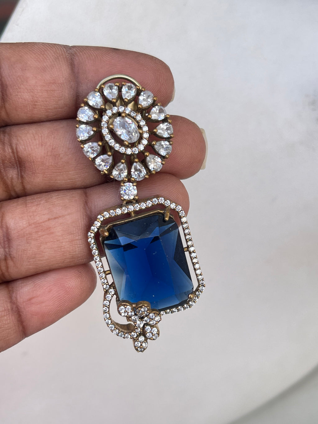 Western Diamond Finish blue earrings sen11